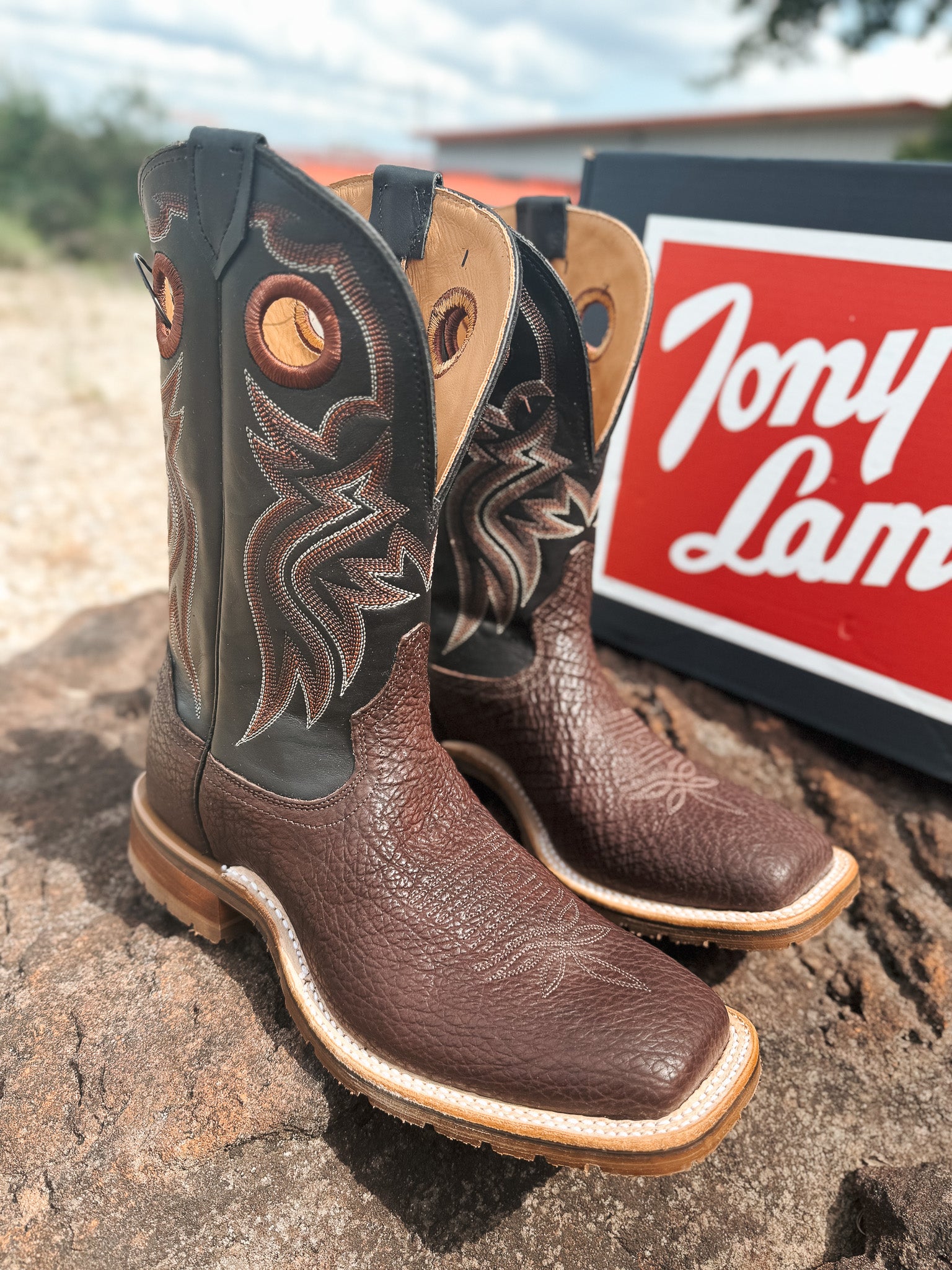 Men's Tony Lama Avalos Gonac Shark 11" Boot