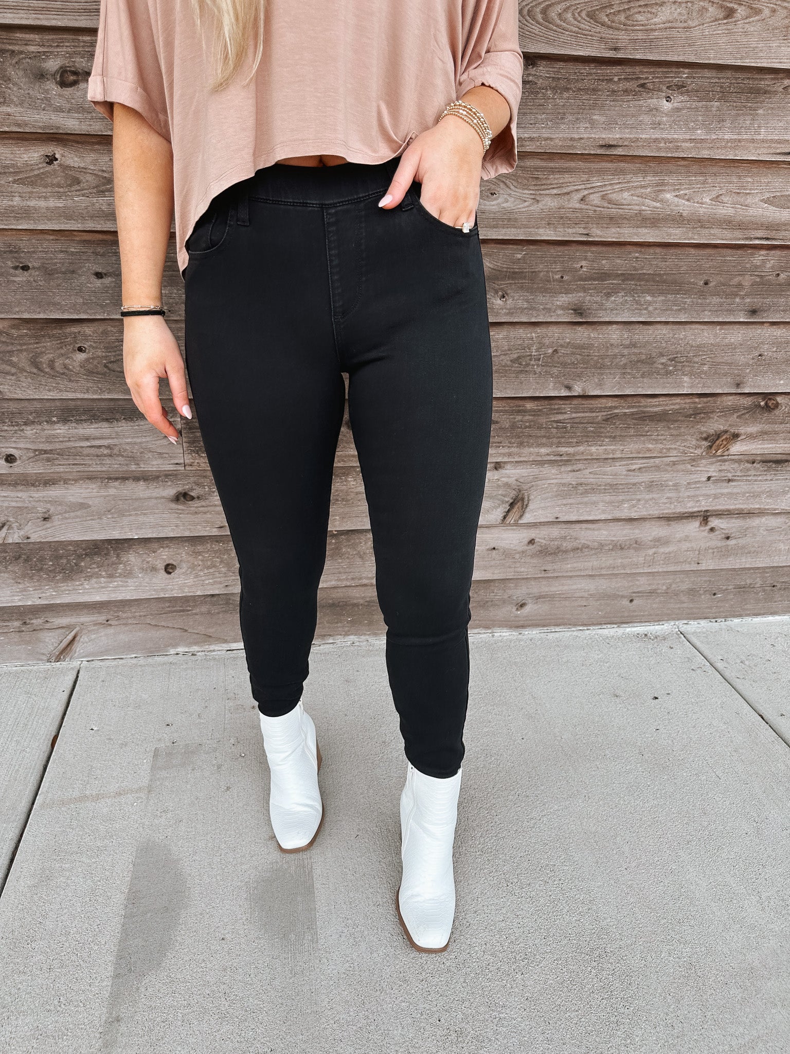 The Lauren Comfort Pull On Skinny Jeans In Black