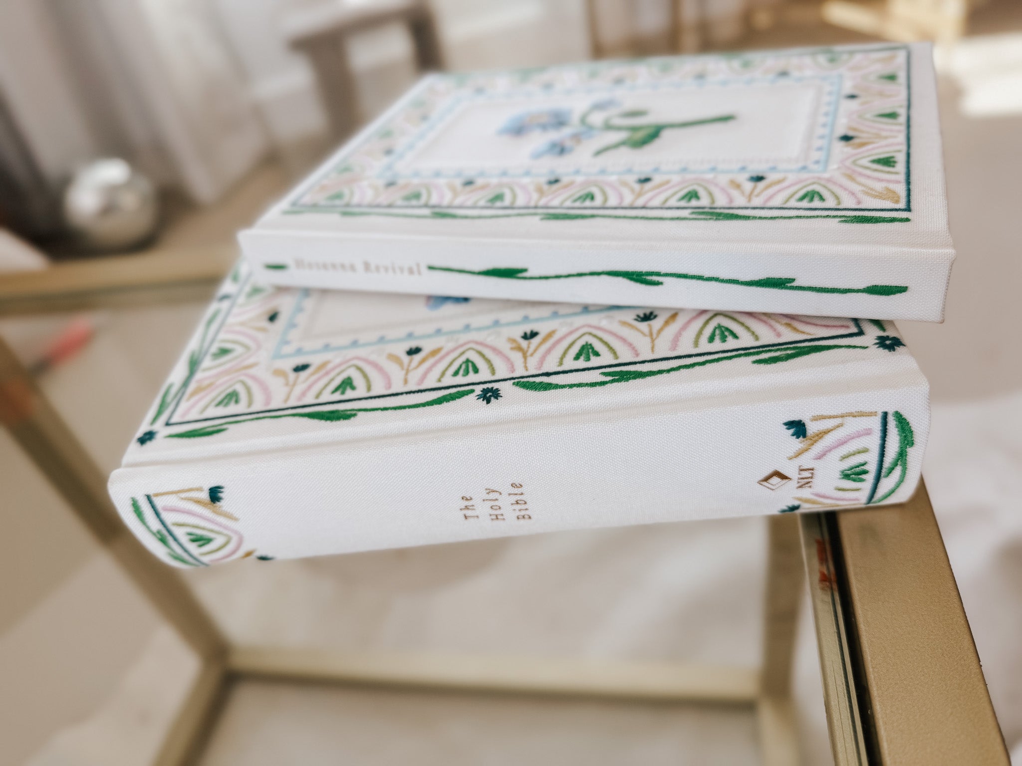 Hosanna Revival Notebook: Lisbon Theme