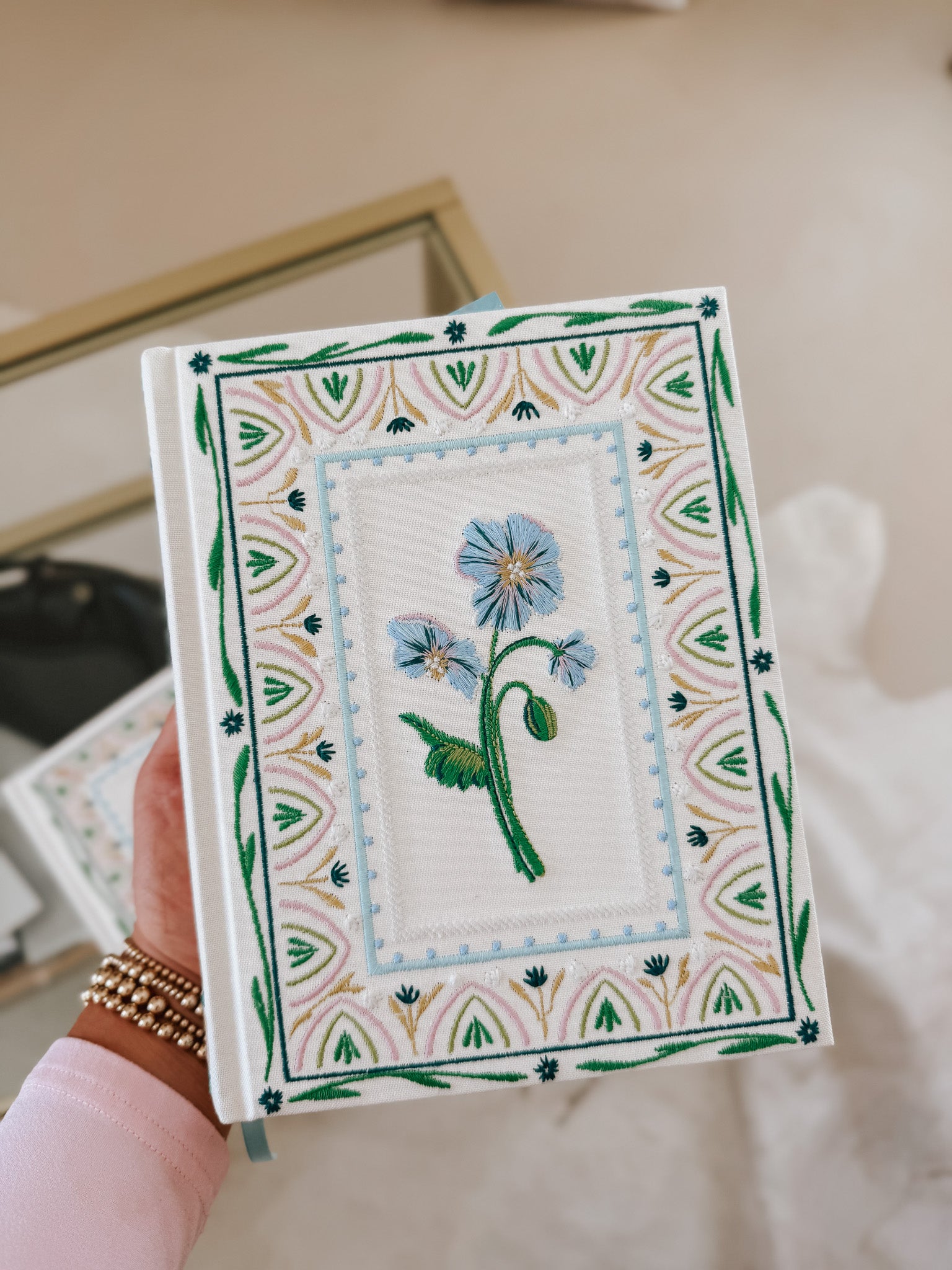 Hosanna Revival NLT Notetaking Bible: Lisbon Theme