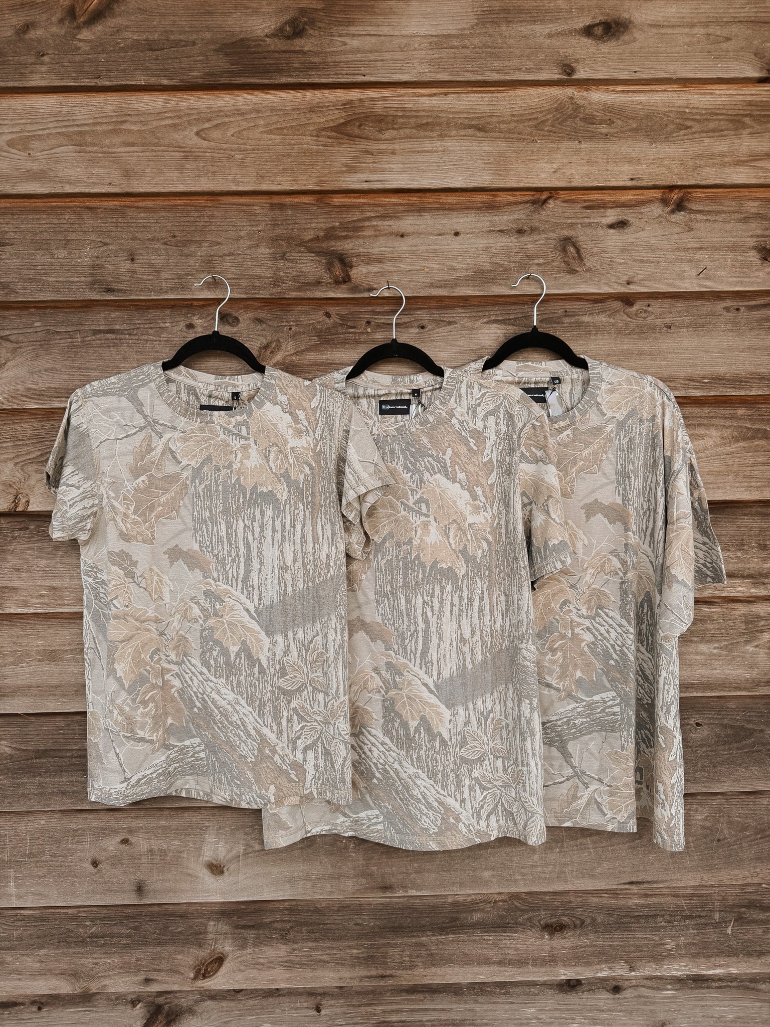Banded Men's Essential Tee | Realtree Xtra Grey