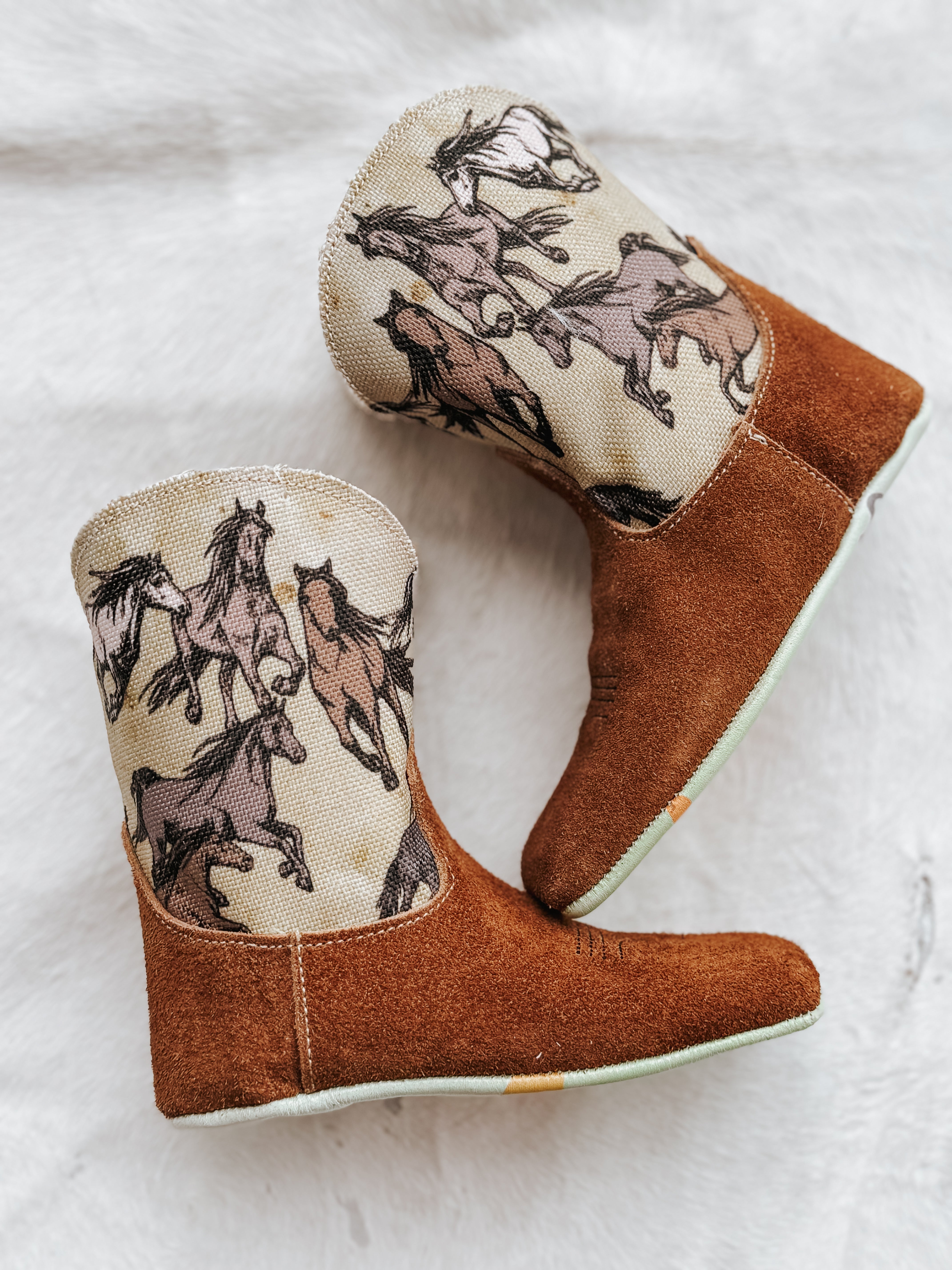 TIN HAUL INFANT BOYS STAMPEDE WITH BORN TO RIDE SOLE