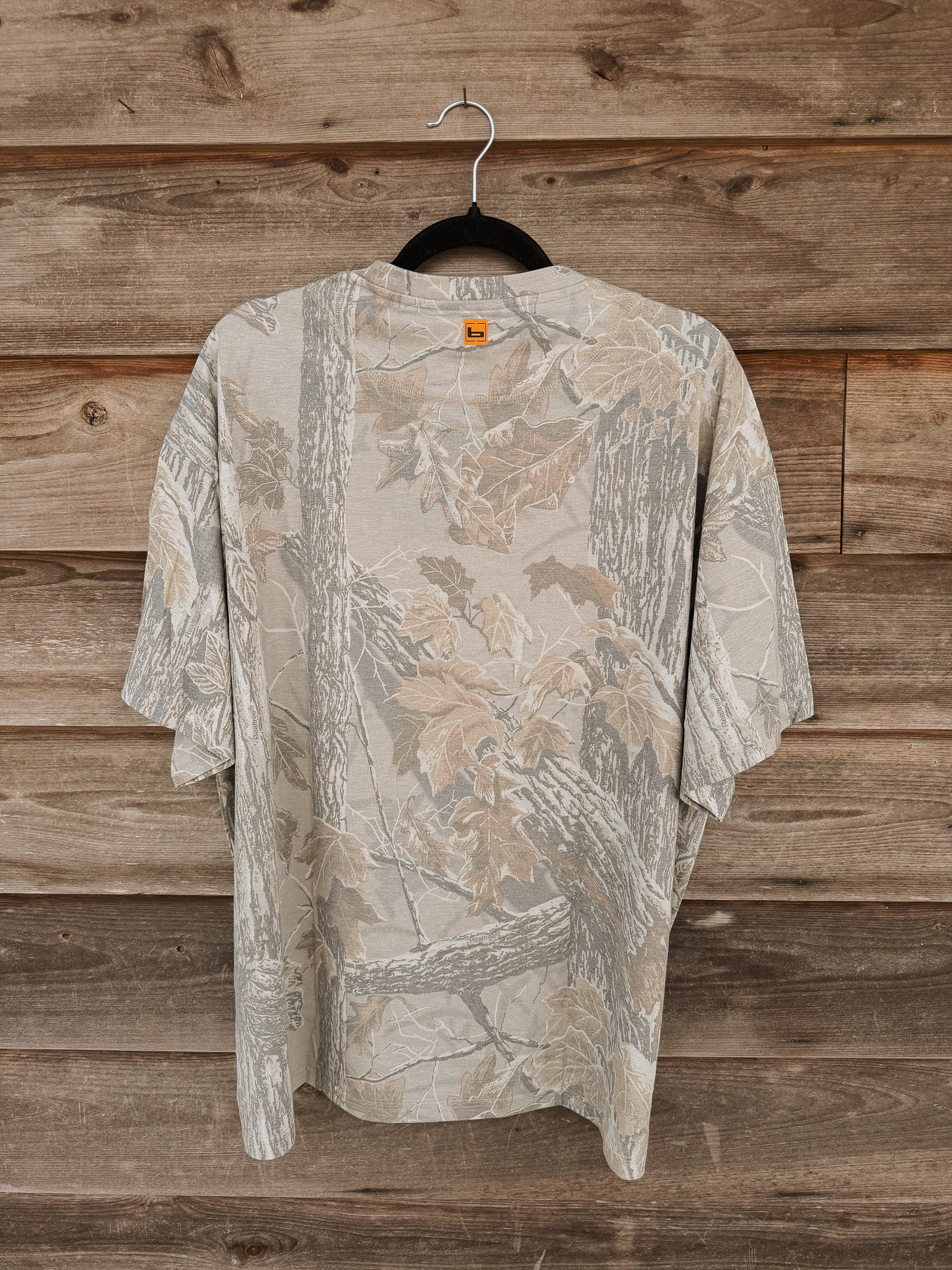 Banded Sunday Camo Tee | Realtree Xtra Grey