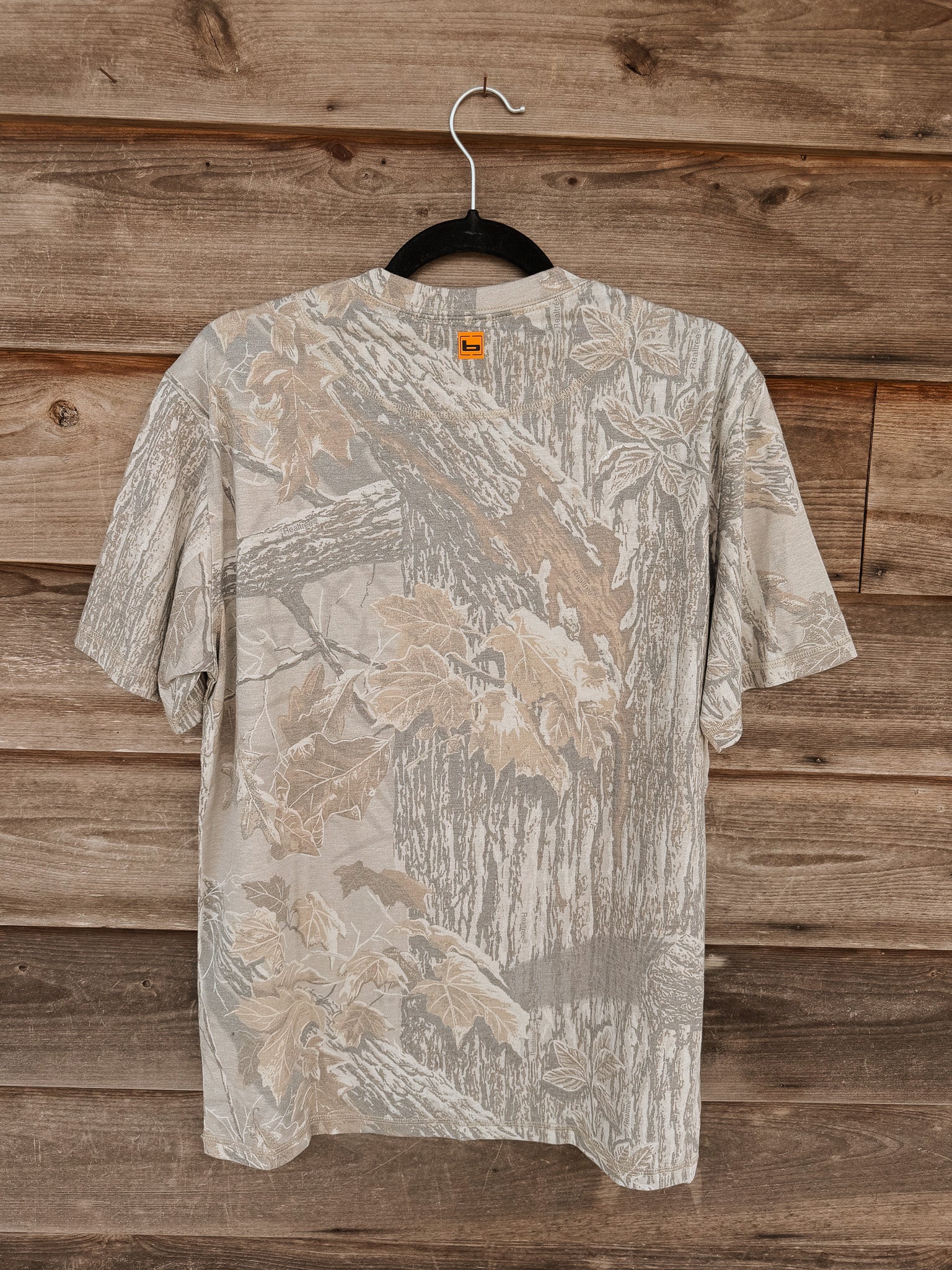 Banded Men's Essential Tee | Realtree Xtra Grey
