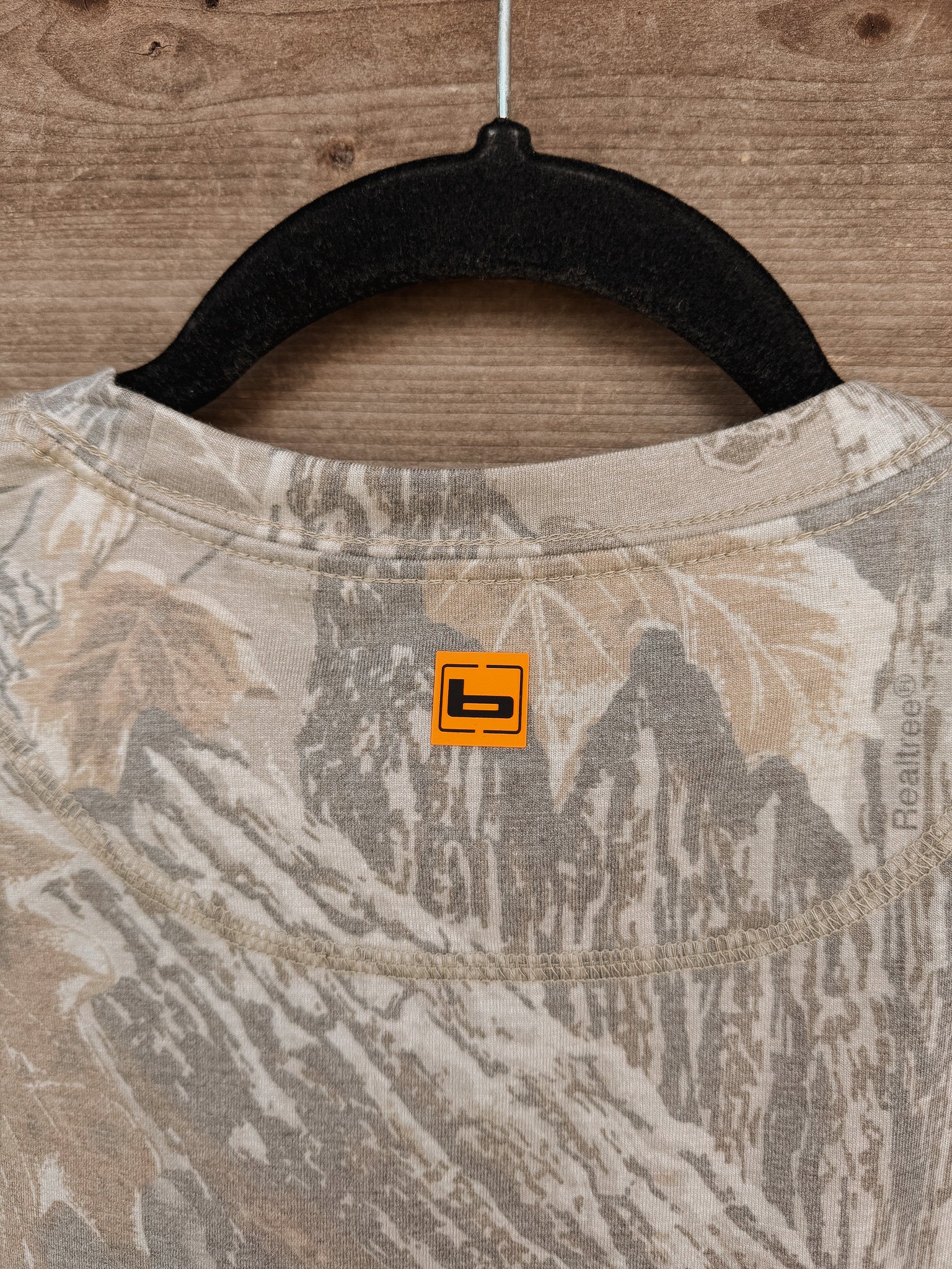 Banded Unisex Edit Tee | Realtree Xtra Grey