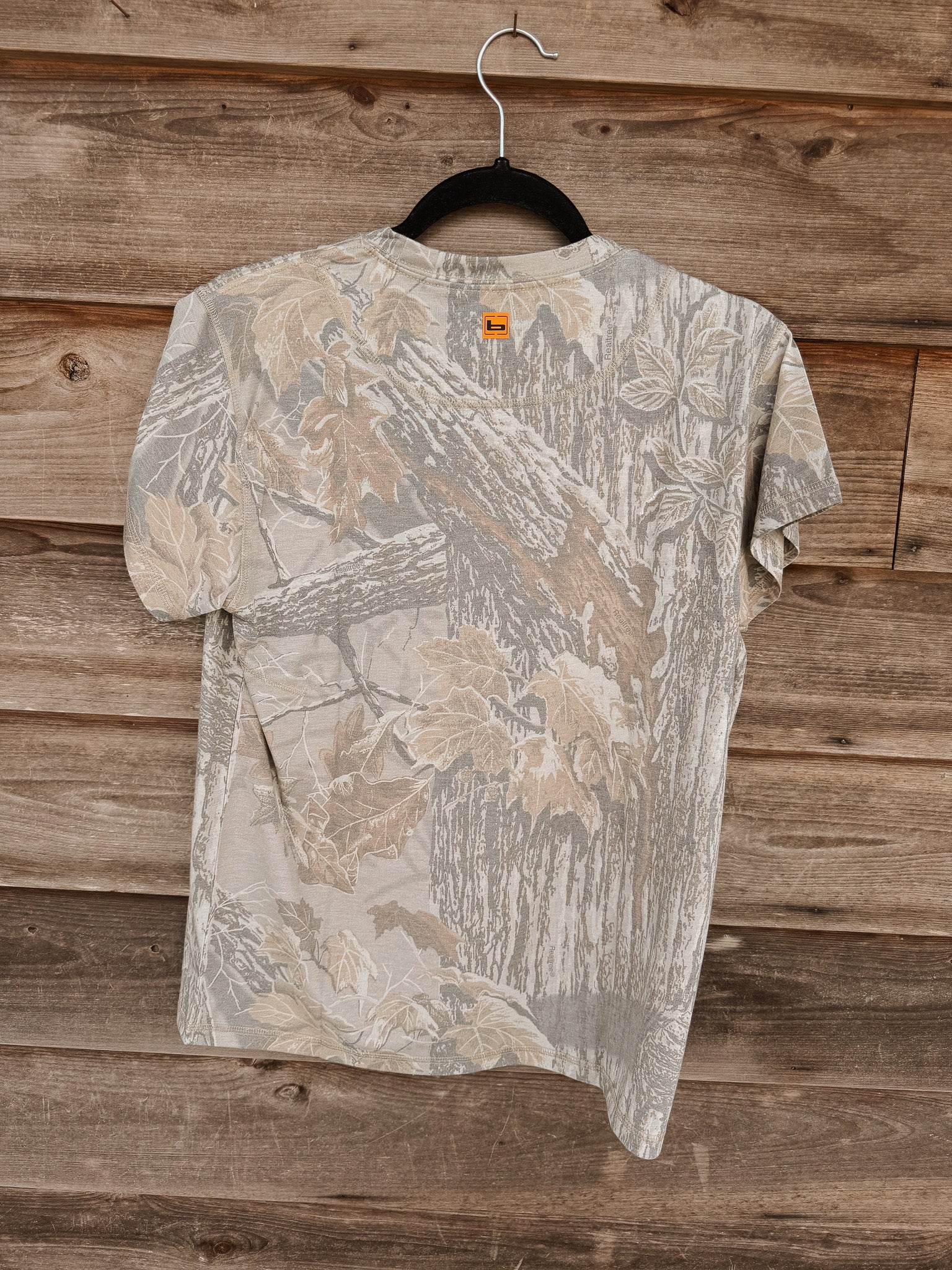 Banded Unisex Edit Tee | Realtree Xtra Grey