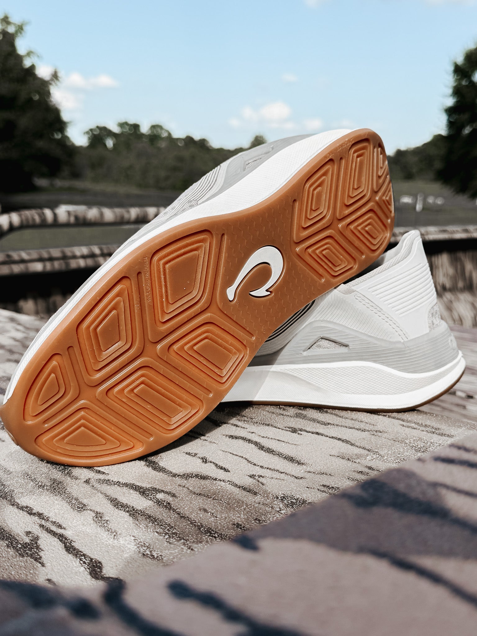 Men's OluKai Ahi Sneakers in Ash/Sterling