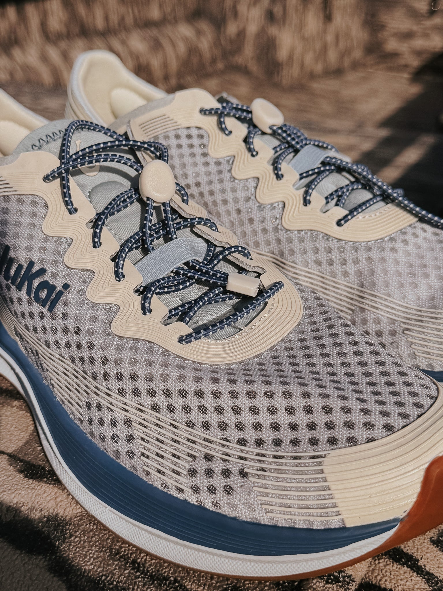 Men's OluKai Ahi in Blue Pearl/White Sand