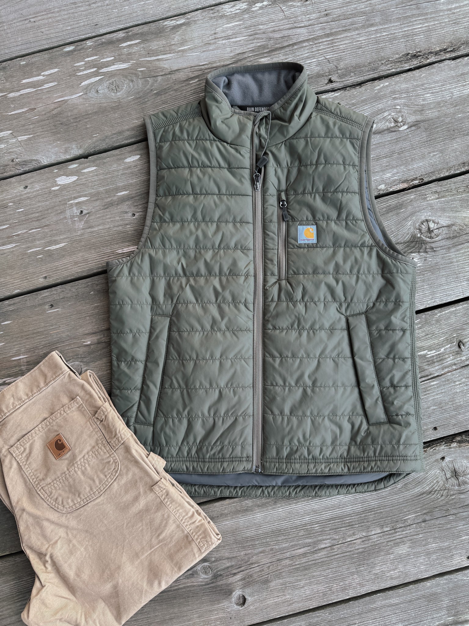 Men's Carhartt Rian Defender Relaxed Fit Insulated Vest in Moss