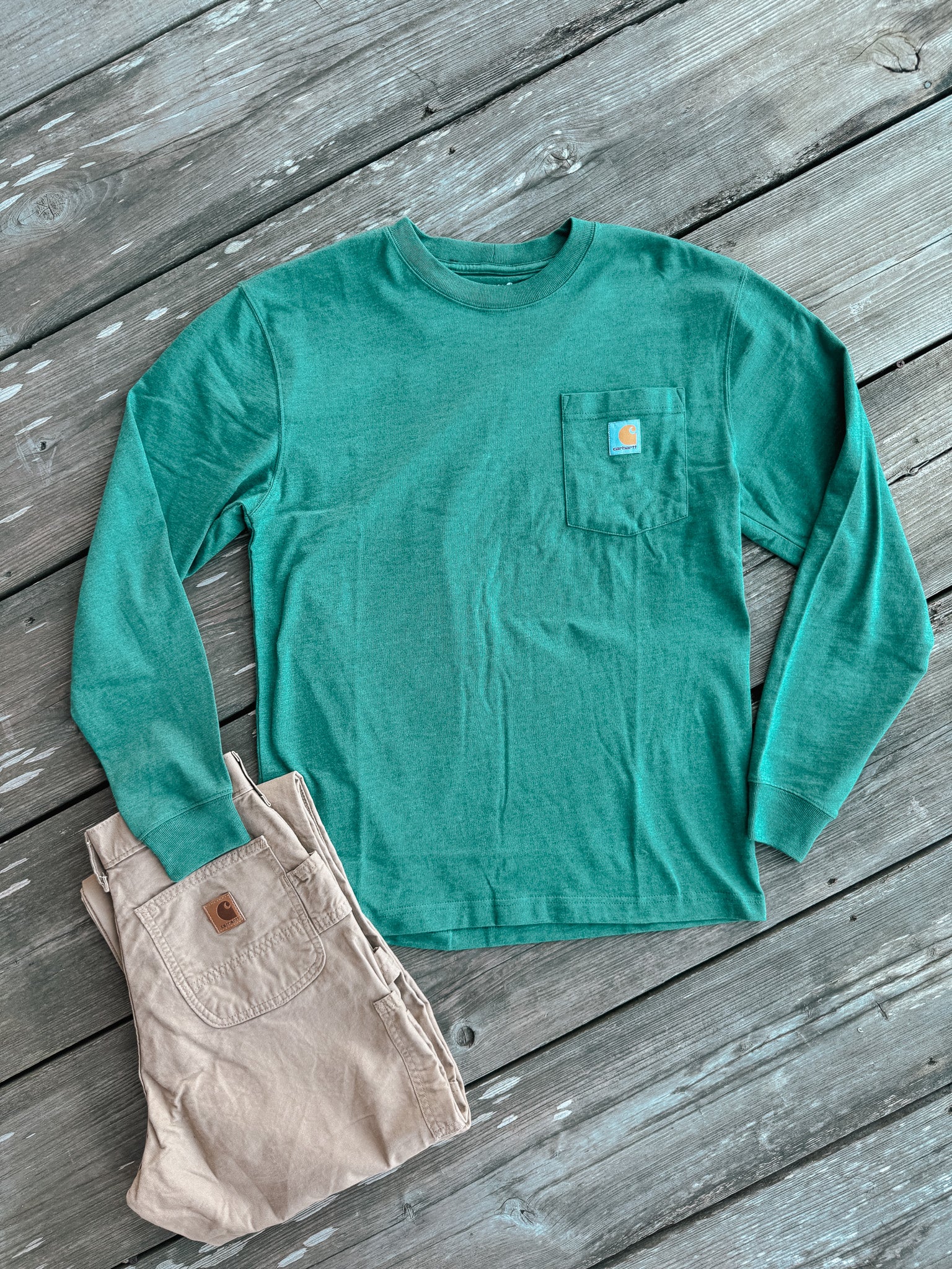 Camiseta Carhartt Loose Fit Heavyweight de manga larga con bolsillo - North Woods 