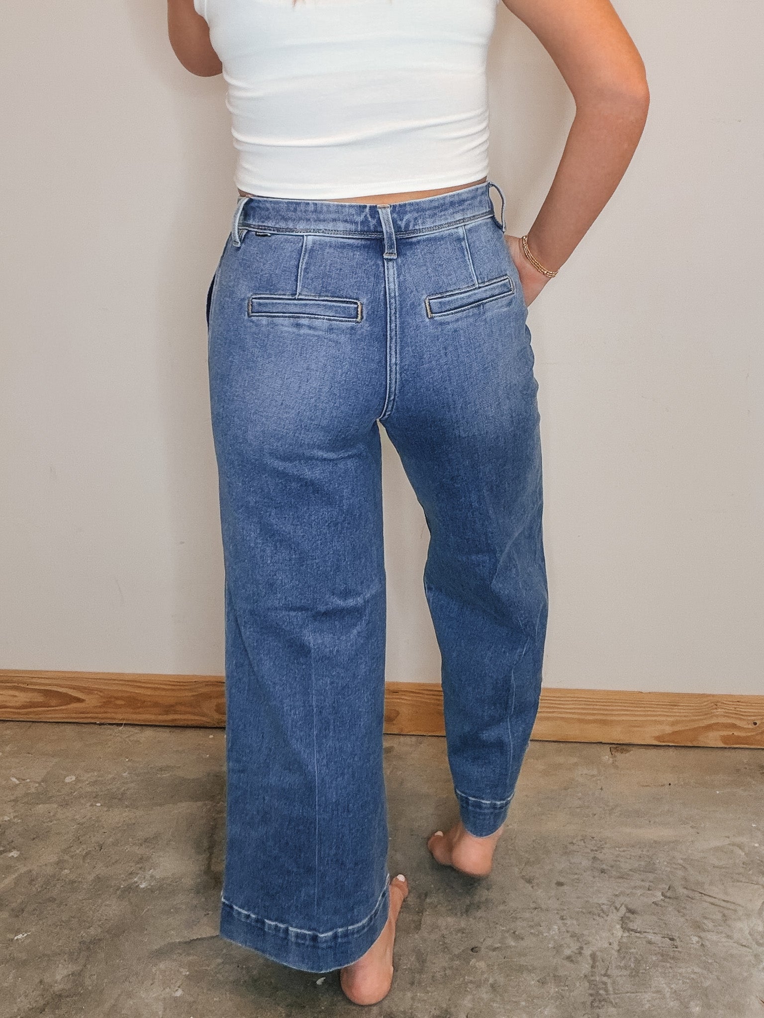The Stevie Mid Rise Cropped Jeans