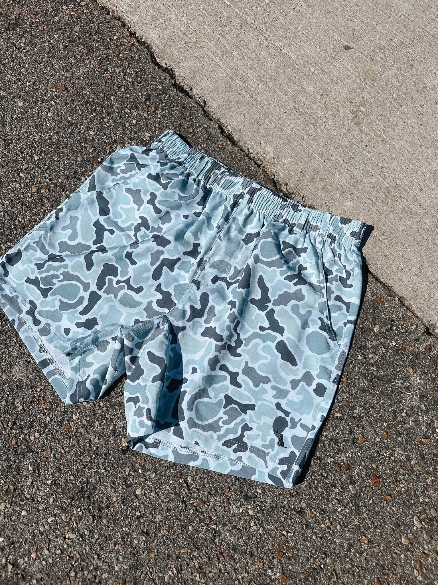 Men's Local Boy Outfitters Volley Shorts in Localflage Lagoon