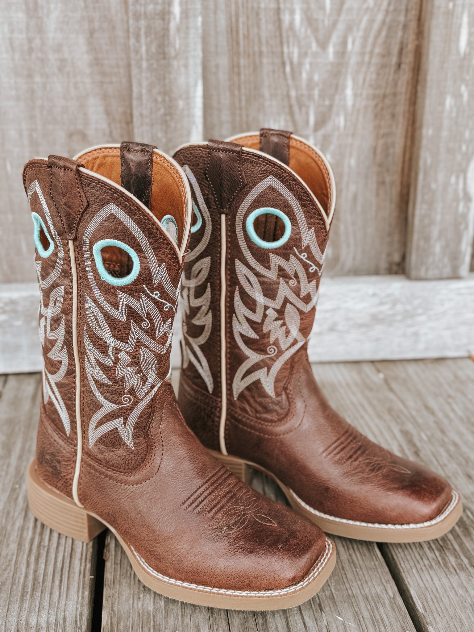 Justin Women's Liberty Boot - Spicy Brown Water Buffalo