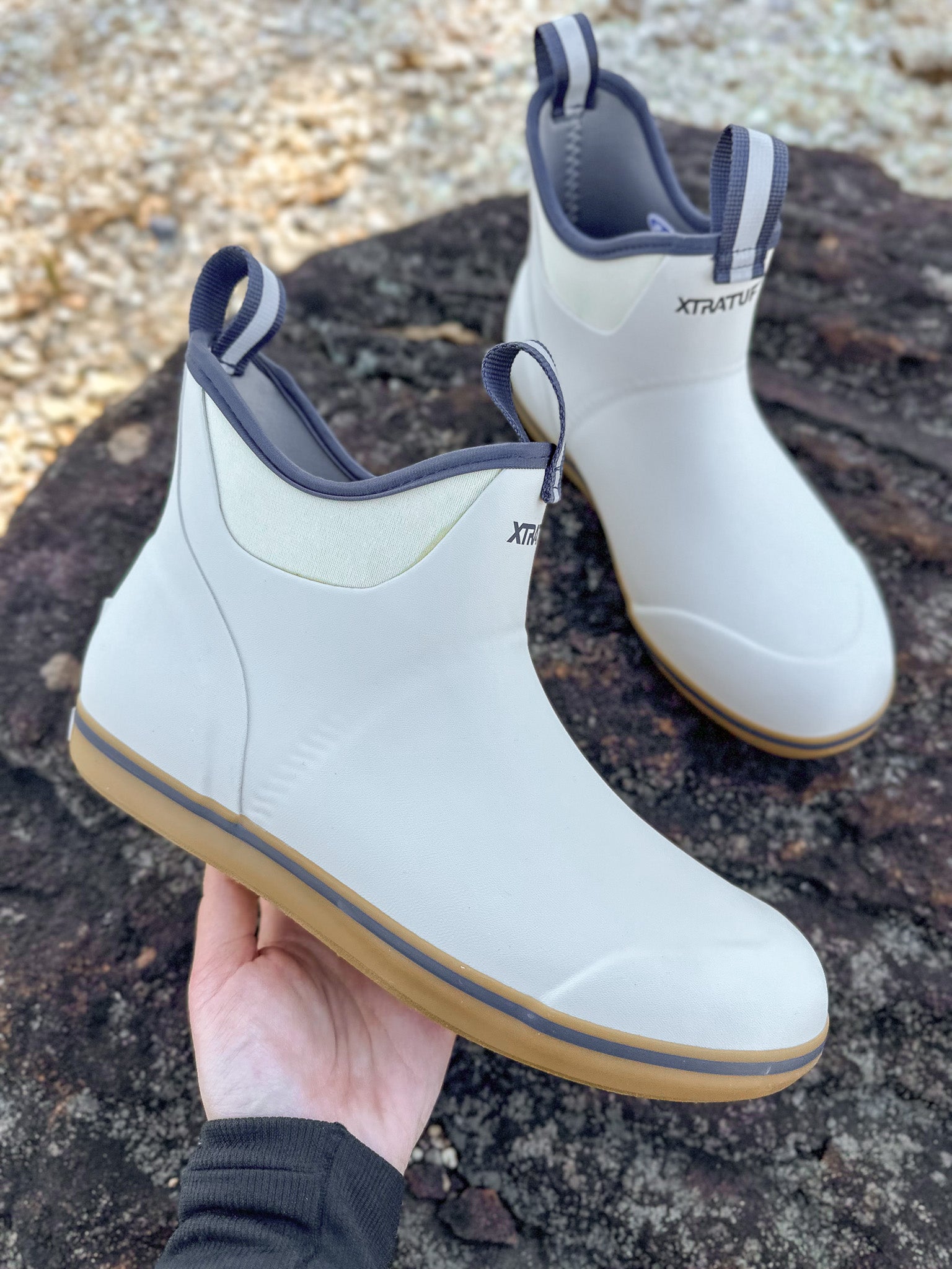 【WHITE】<TO&amp;CO.>FOREST ブーツ Men's XTRATUF Ankle Deck Boot in White/Navy – Boot Country