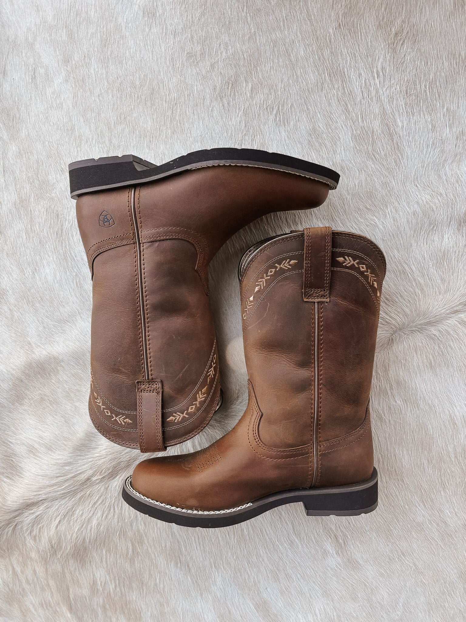 Ariat Women's Kearney Round Toe Western Boots