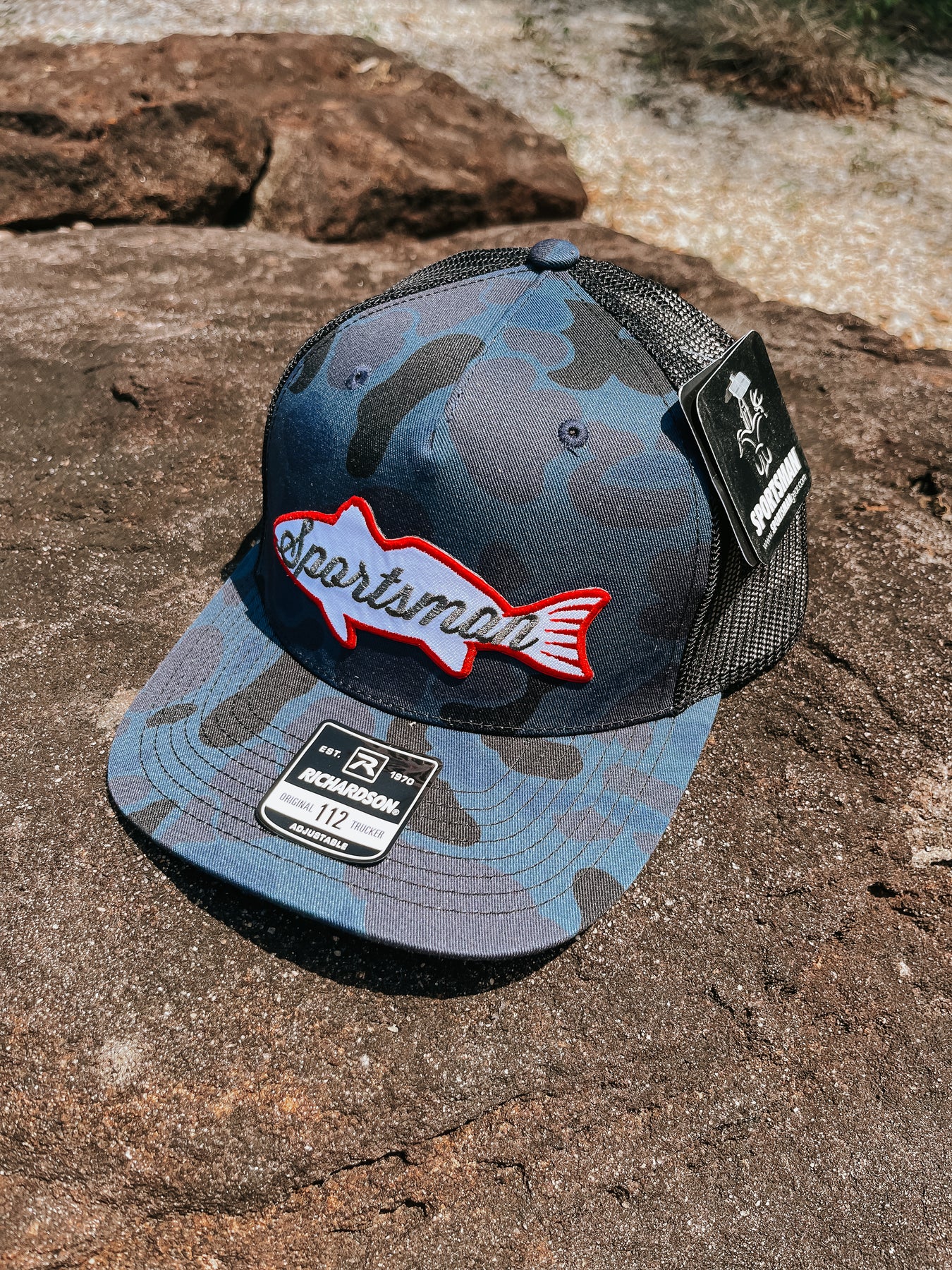 SPORTSMAN GEAR FISH PATCH SNAPBACK OLD SCHOOL CAMO HAT – Boot Country
