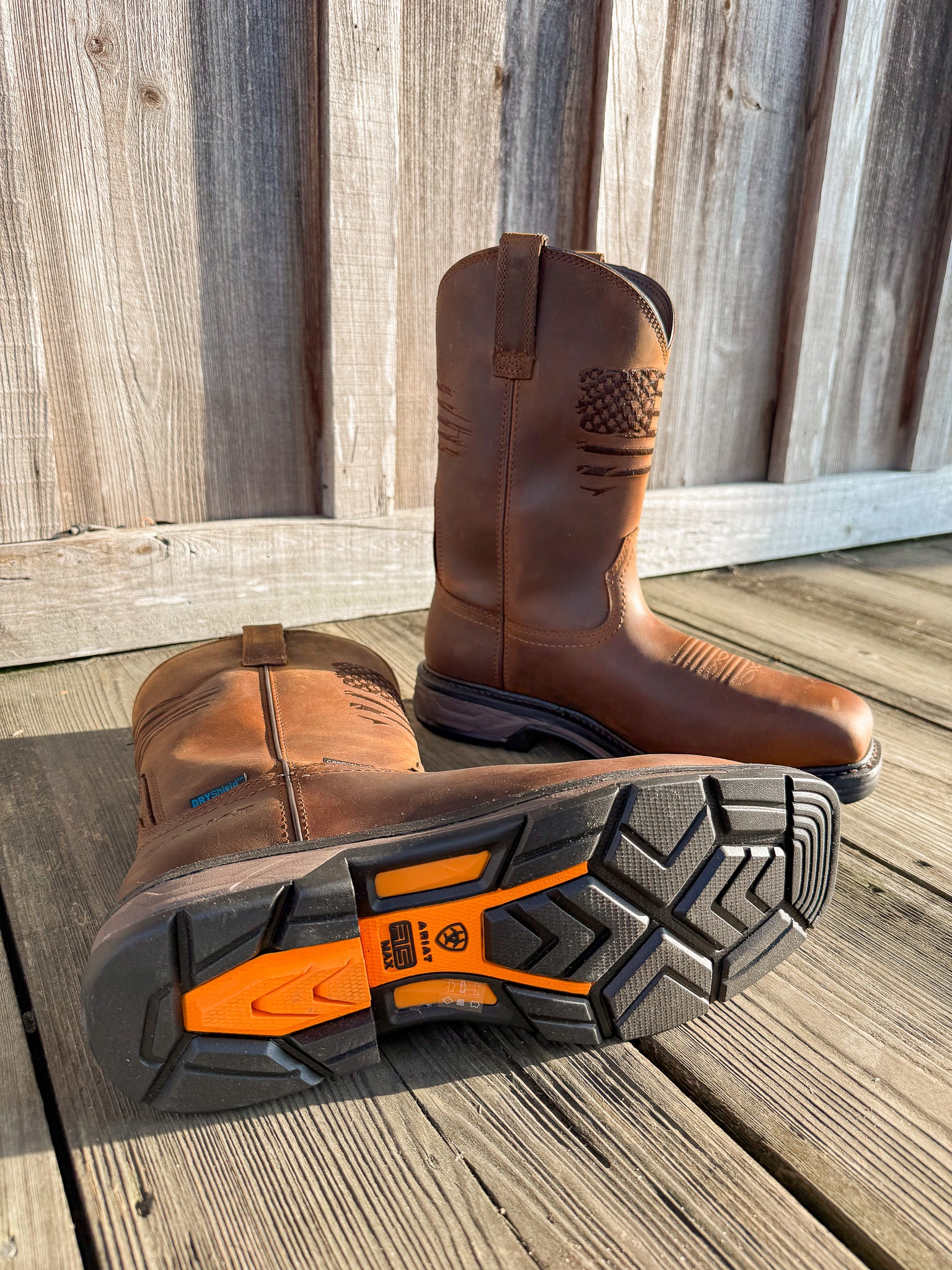 Bota de trabajo impermeable con punta de carbono Ariat WorkHog XT Patriot para hombre