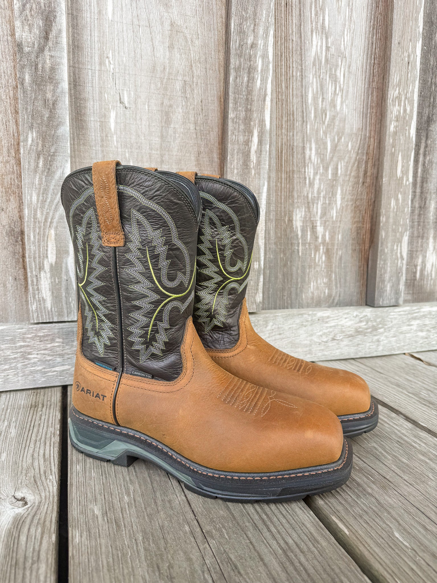 Botas de trabajo con punta de seguridad de carbono impermeables Ariat Workhog XT para hombre