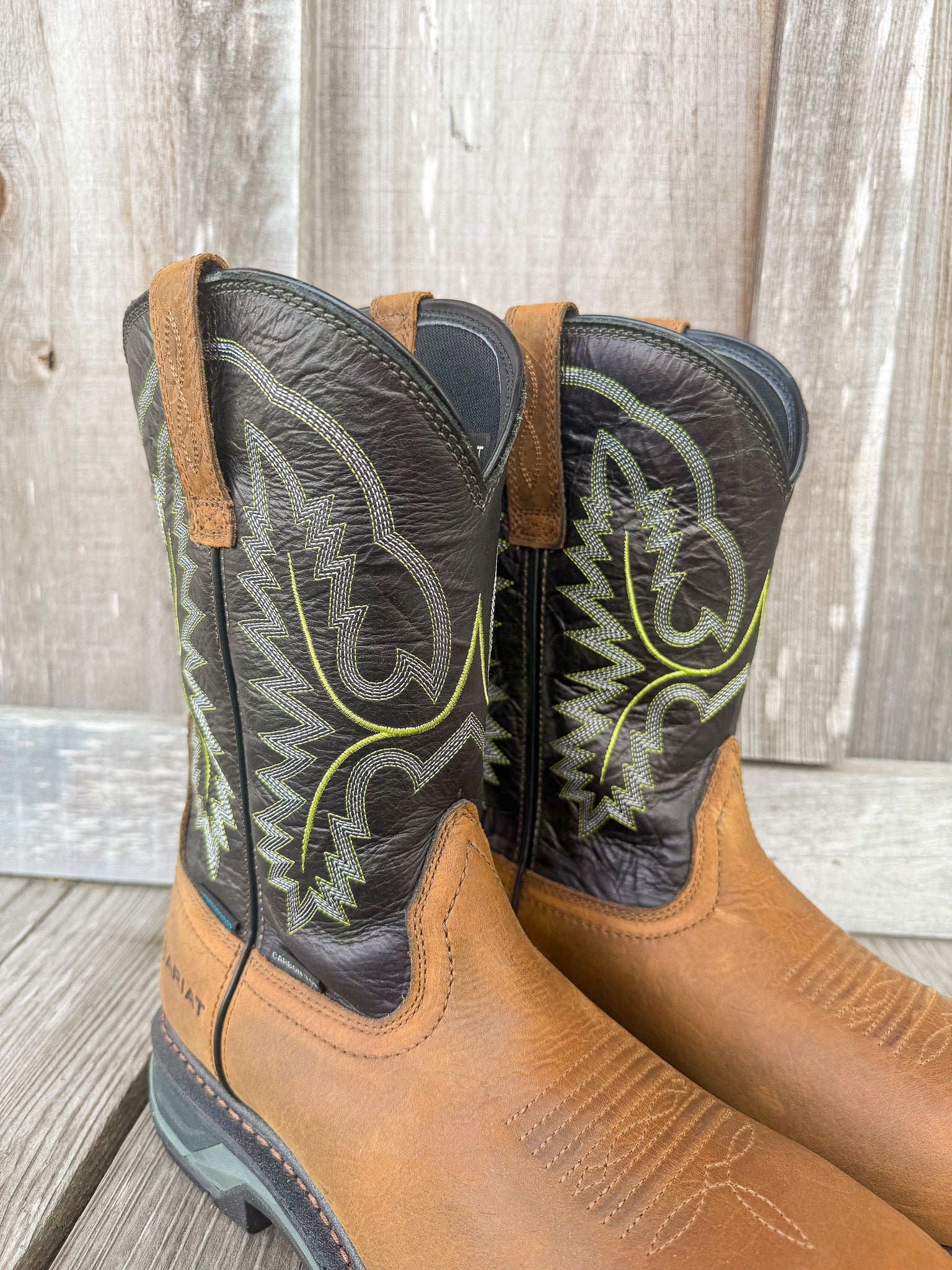 Botas de trabajo con punta de seguridad de carbono impermeables Ariat Workhog XT para hombre