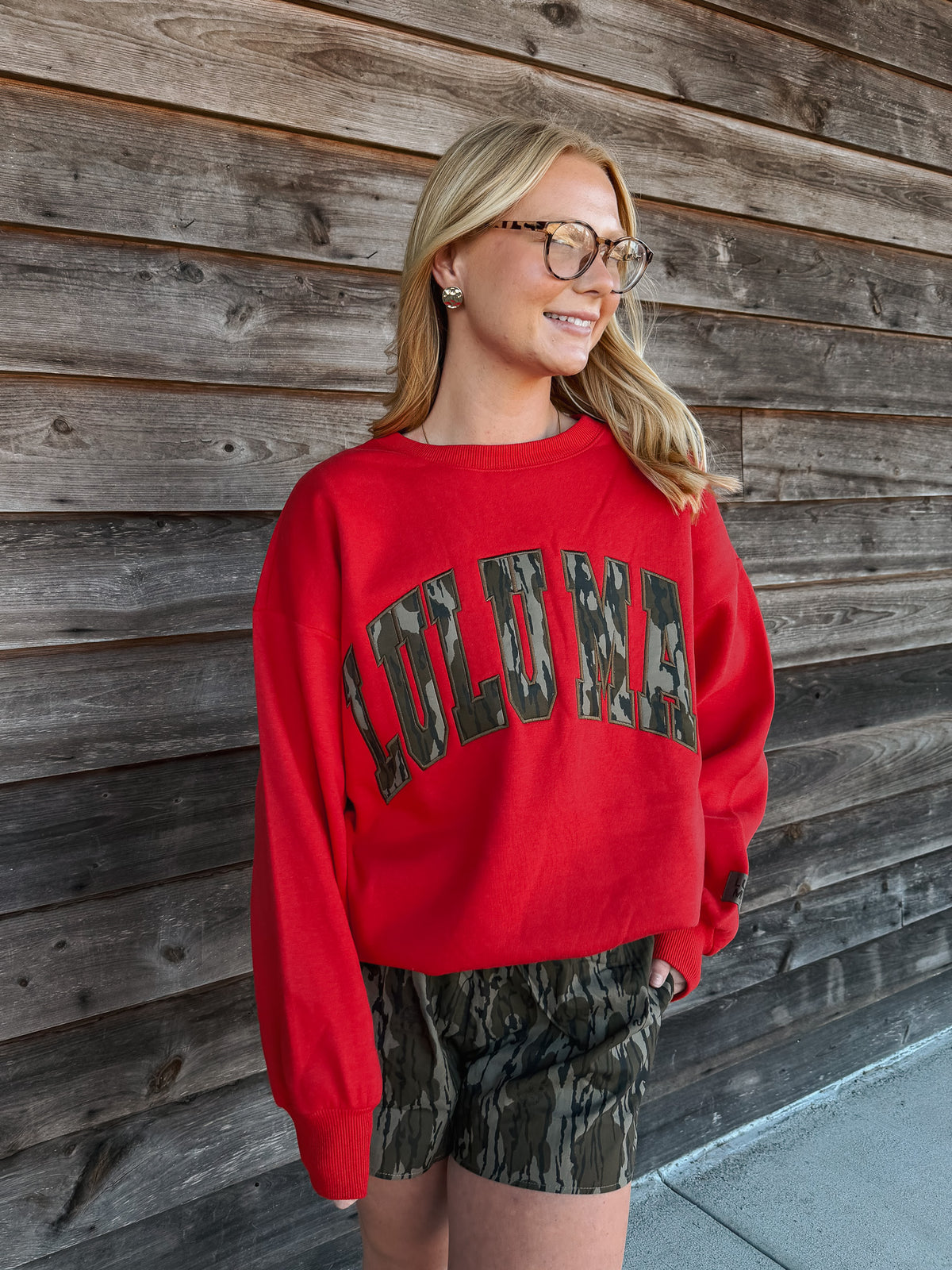 Lulu Mac | Mossy Oak Sweatshirt in Red
