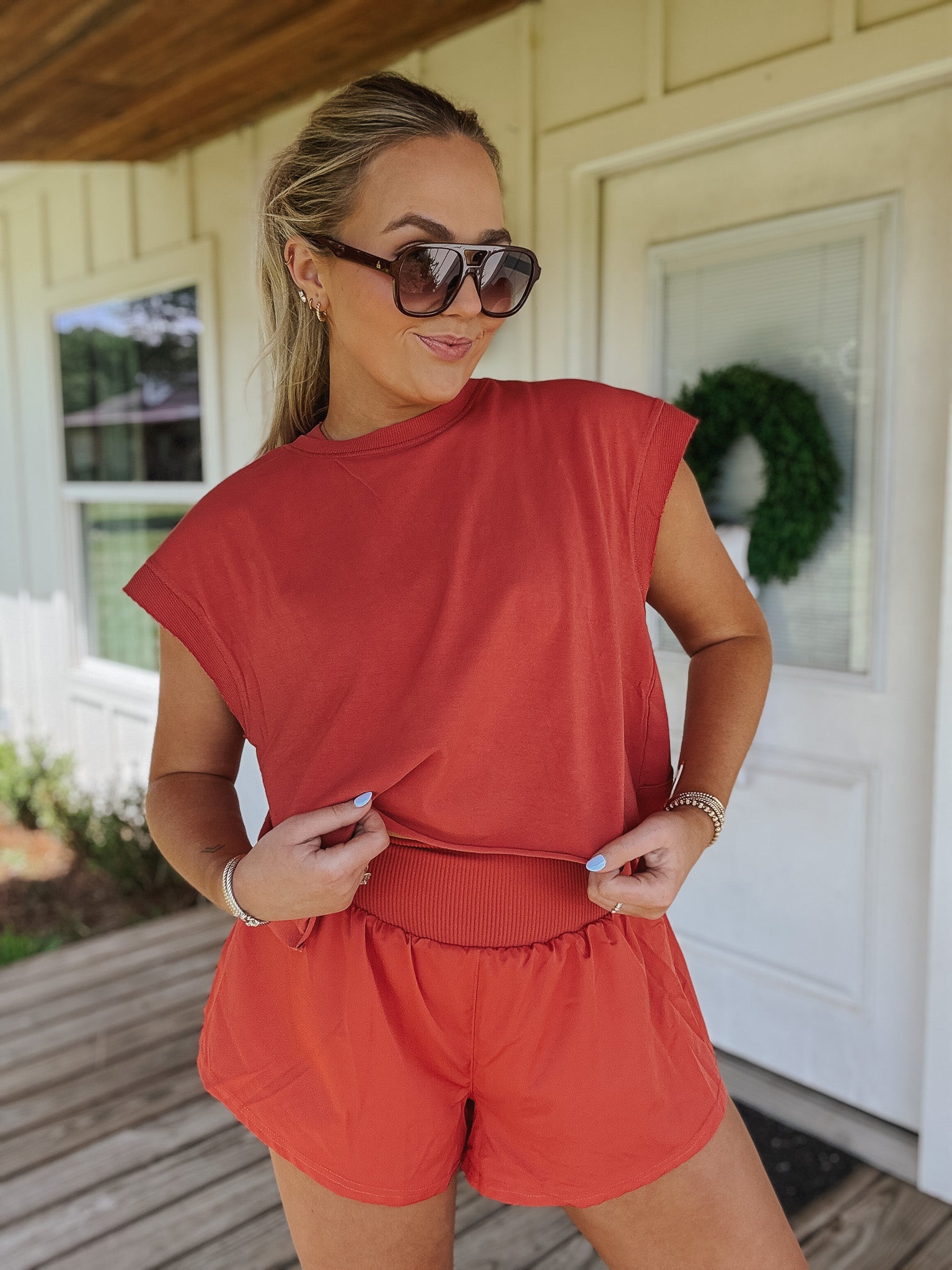 The Swift Shorts in Brick Red