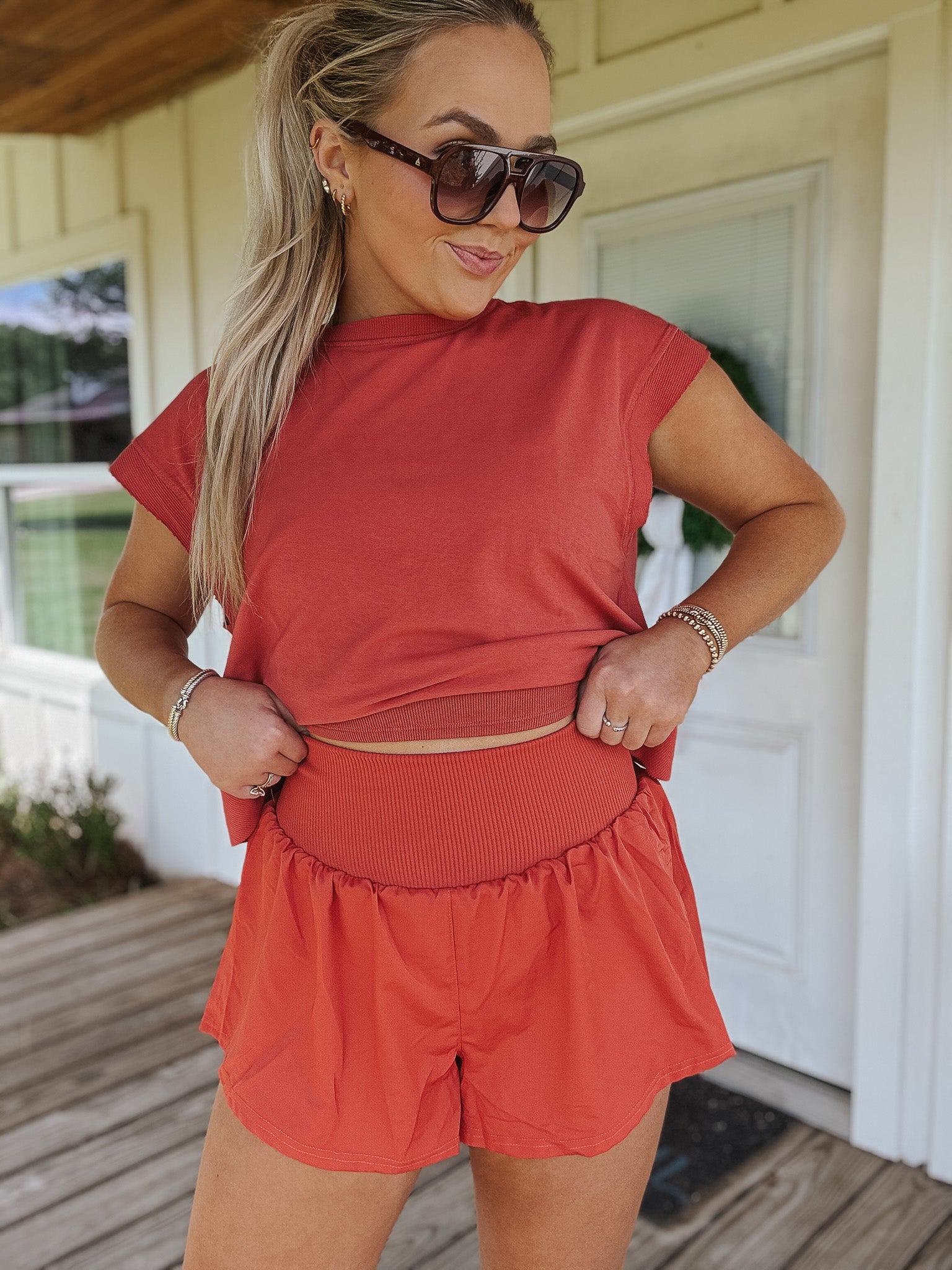 The Swift Shorts in Brick Red