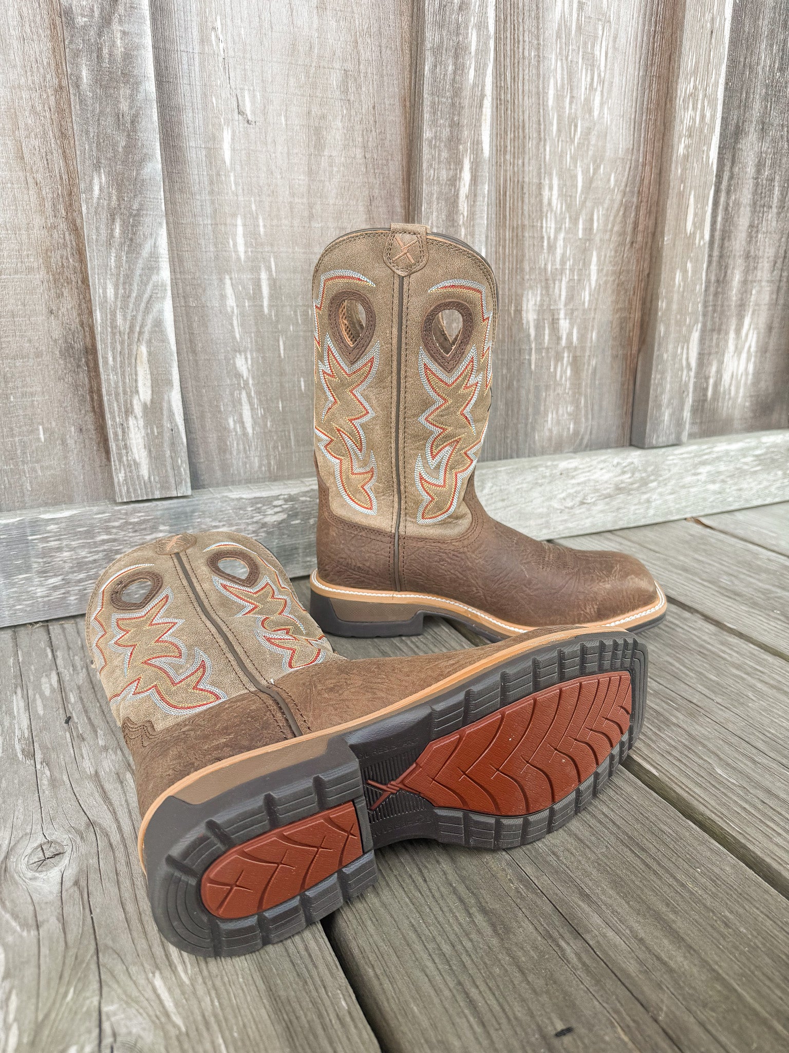 BOTA DE TRABAJO WESTERN CON PUNTA DE ALEACIÓN TWISTED X