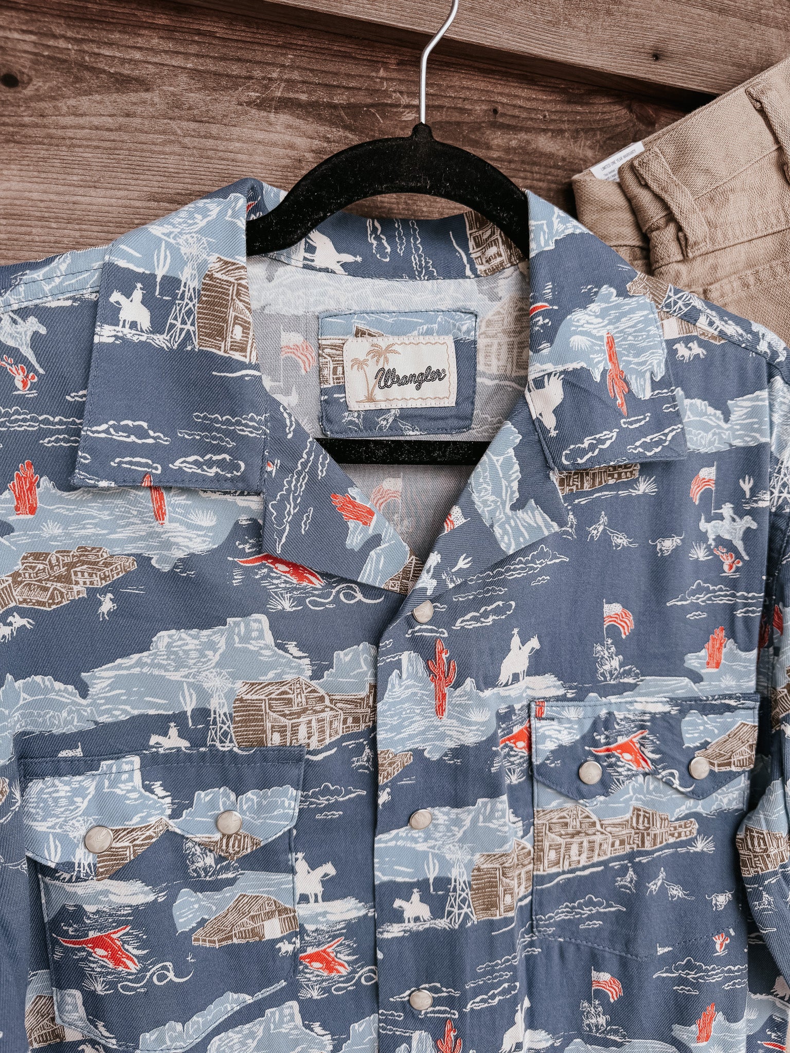 Wrangler Men's Out West Pearl Snap Shirt