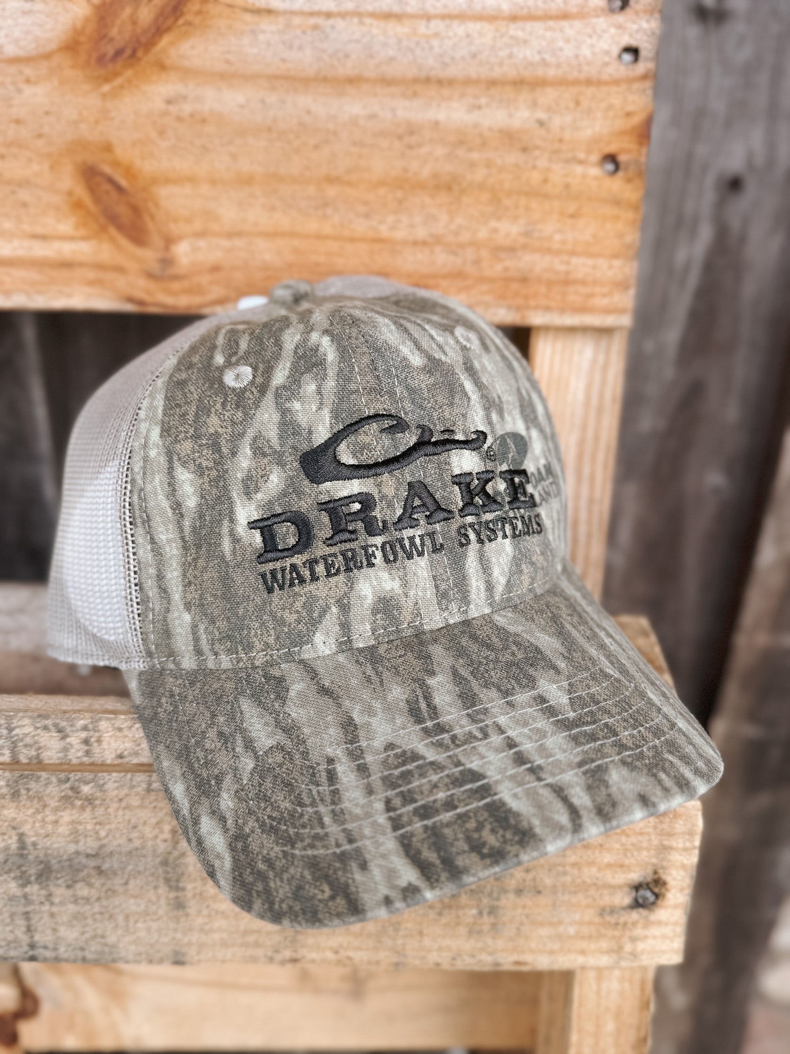 Gorra de camuflaje con malla trasera Drake en Mossy Oak Bottomland