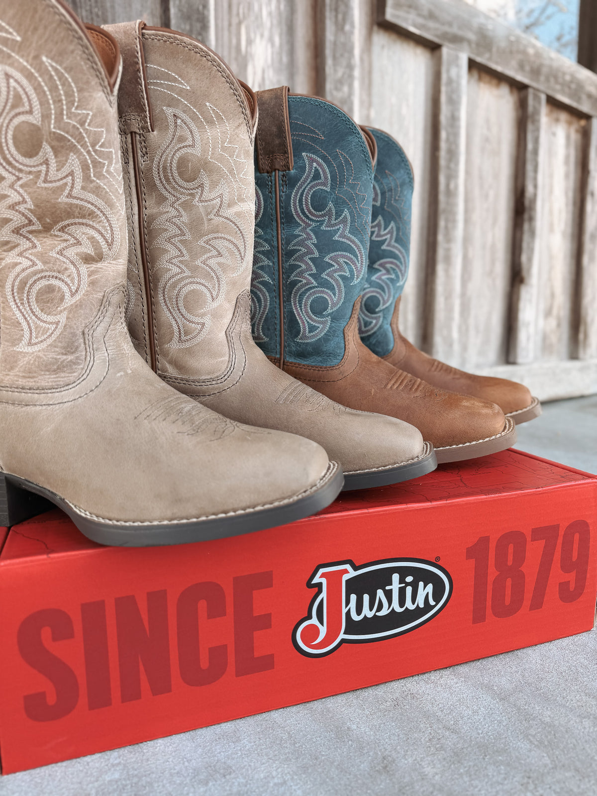Justin Women's Della 11" Tan Water Buffalo Boots