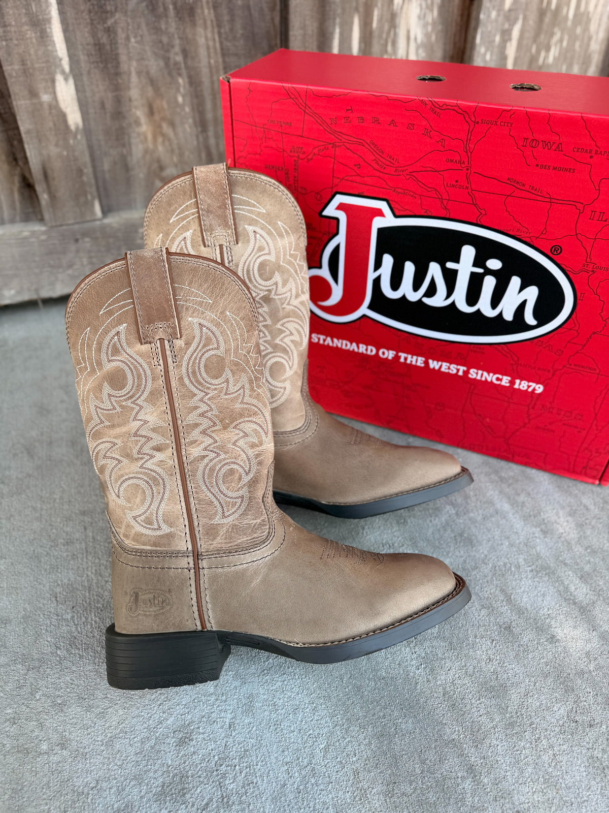 Justin Women's Della 11" Tan Water Buffalo Boots