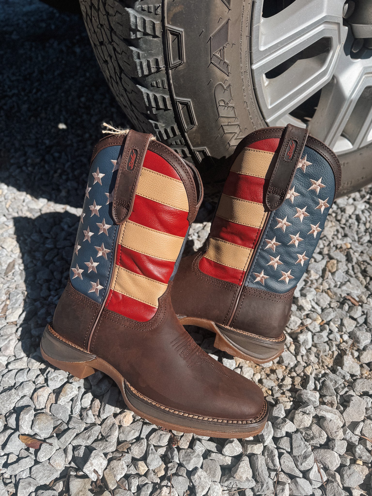 BOTAS CON BANDERA WESTERN PARA HOMBRE REBEL BY DURANGO PATRIÓTICAS