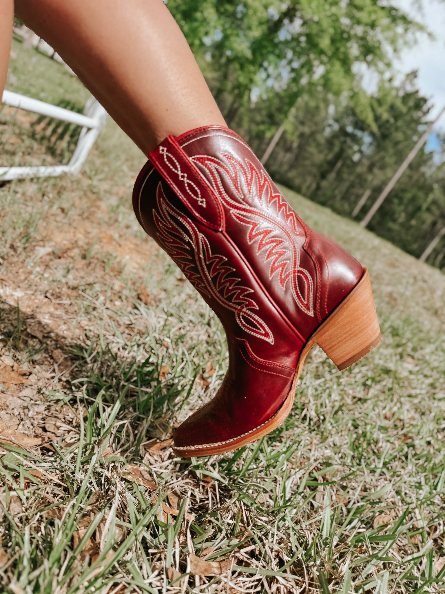 Ariat Women's Julietta Western Booties - Red Alert