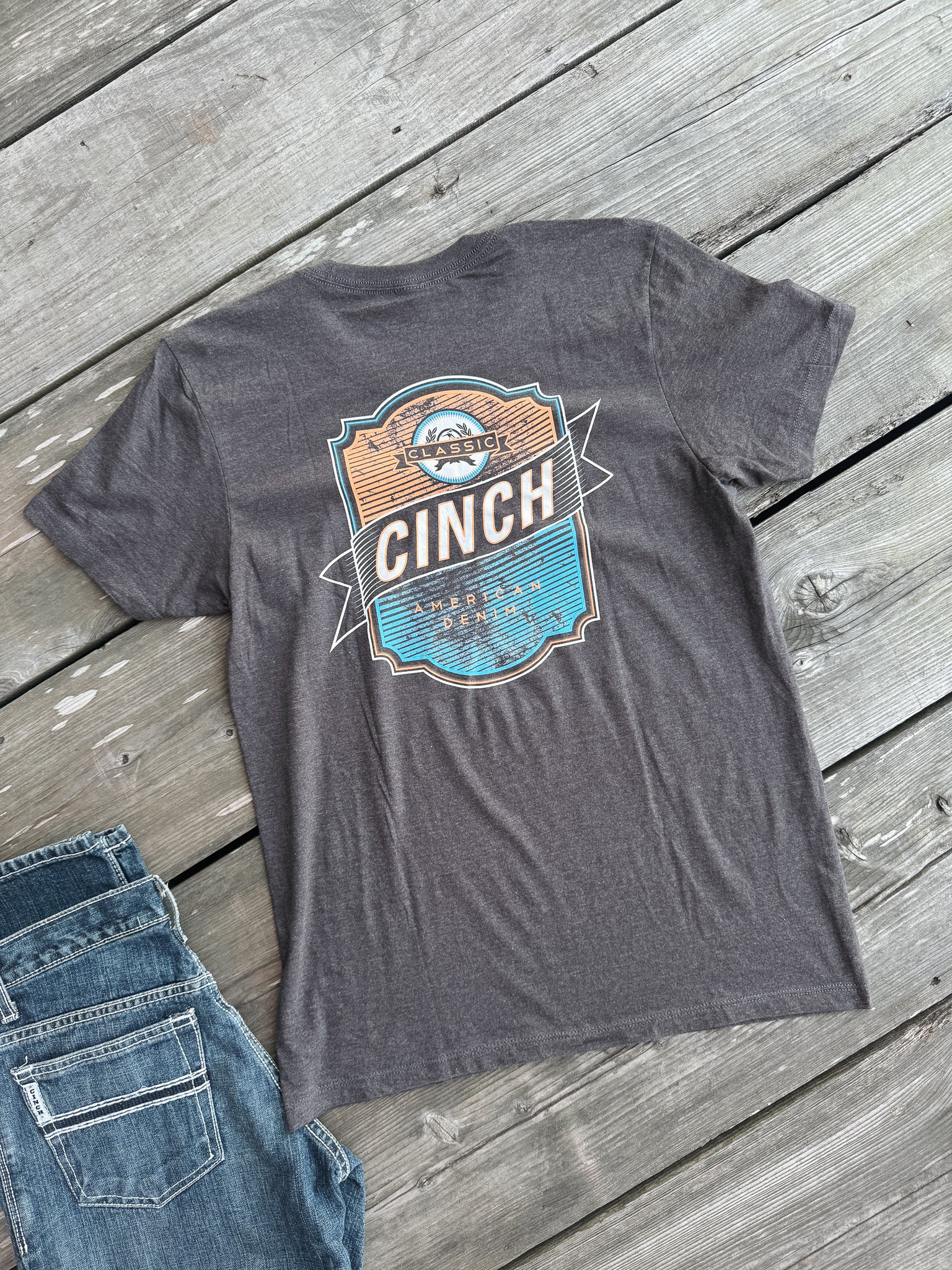 Cinch Back Logo T-Shirt in Charcoal