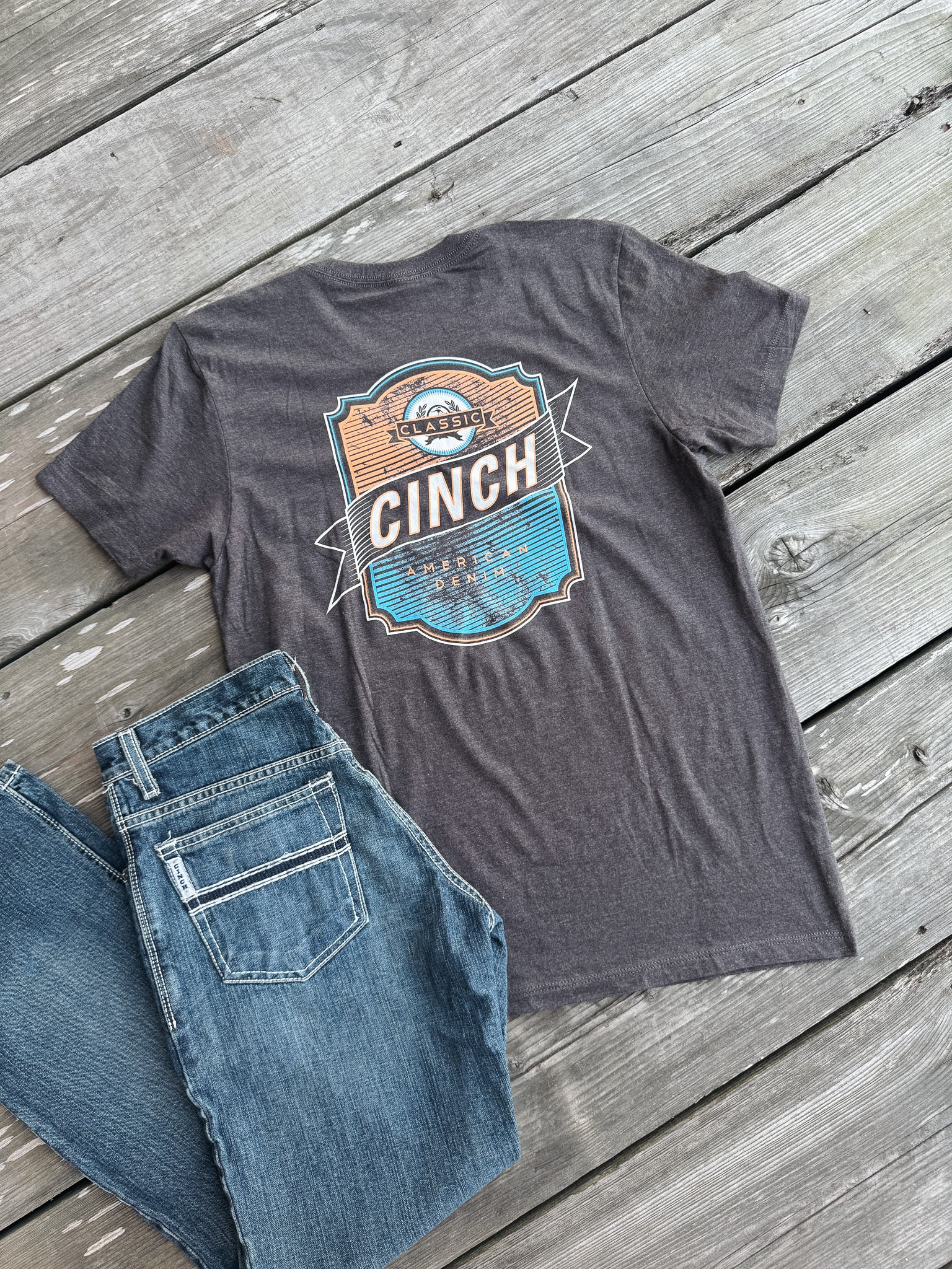 Cinch Back Logo T-Shirt in Charcoal
