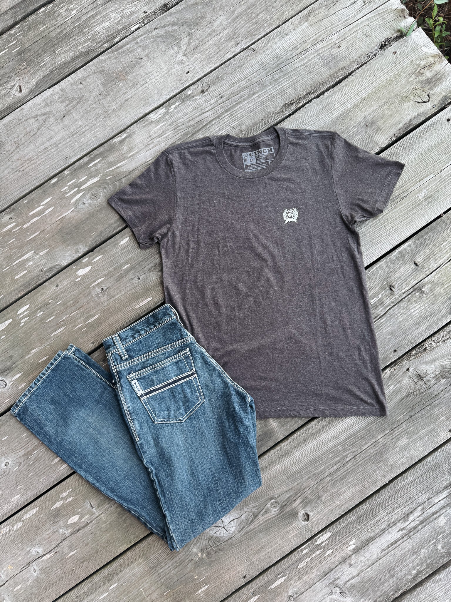 Cinch Back Logo T-Shirt in Charcoal