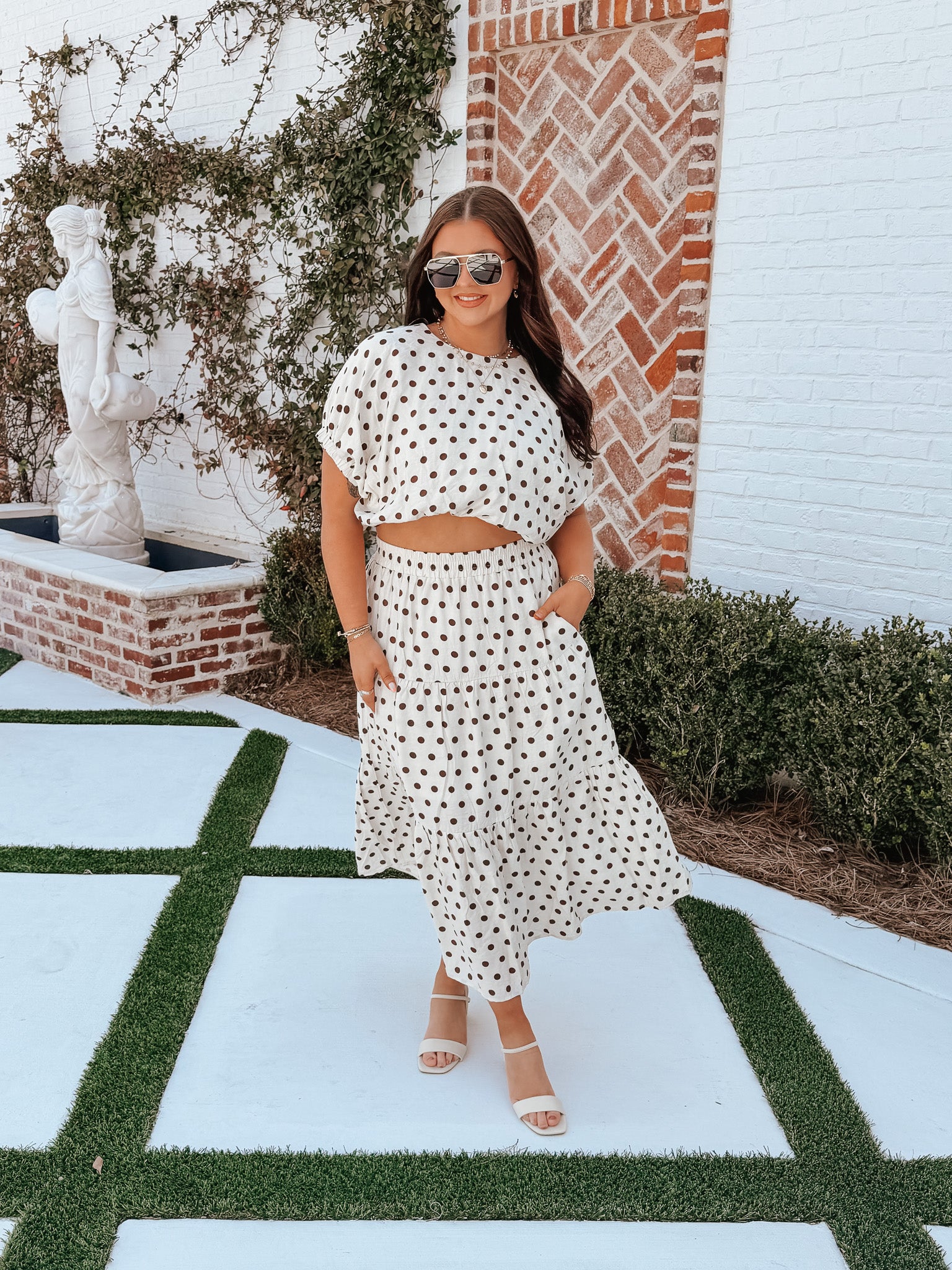 Courtyard Brunch Set in Cream