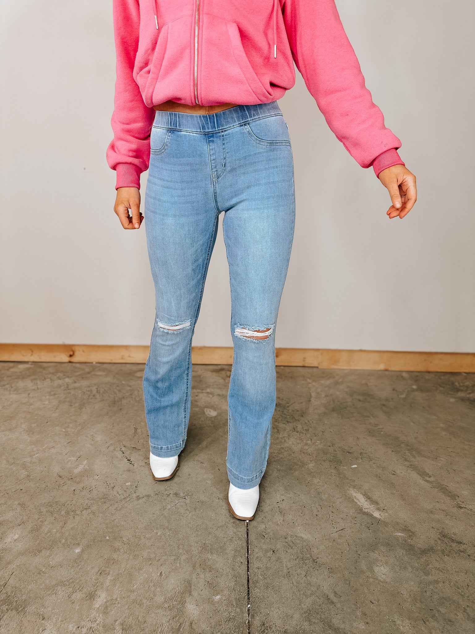 Pantalón de campana sin cierres con lavado claro Waverly