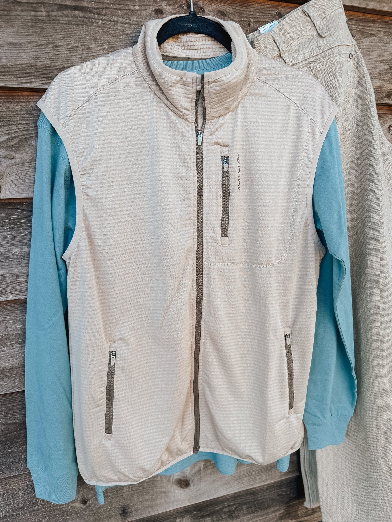 Men's Properly Tied Fairhope Vest In Khaki