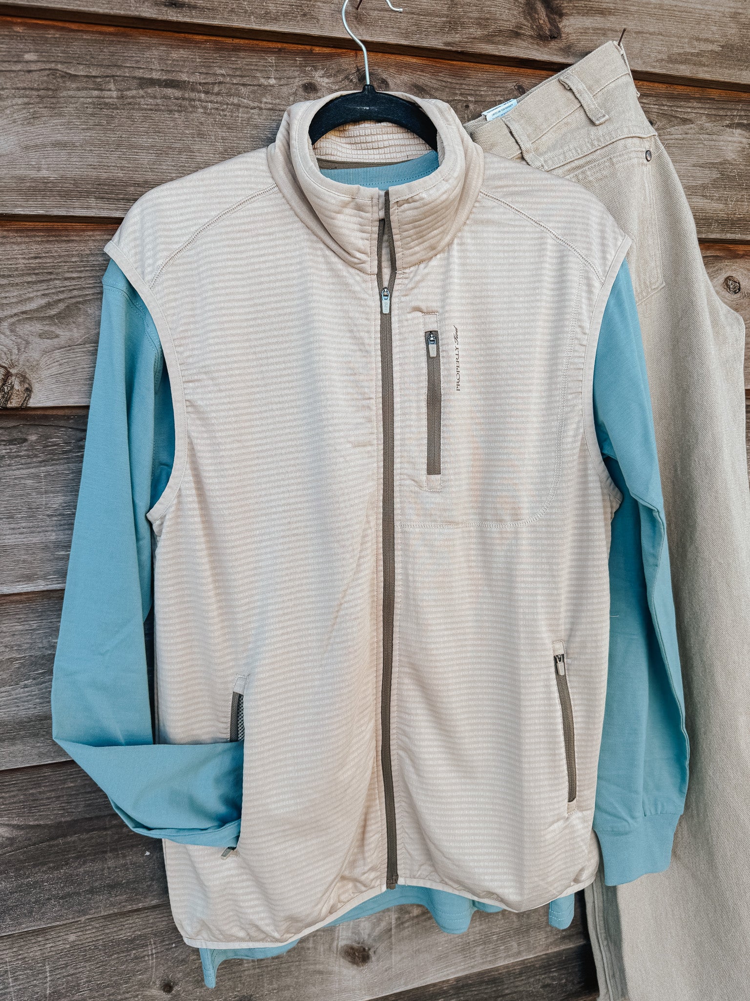 Men's Properly Tied Fairhope Vest In Khaki