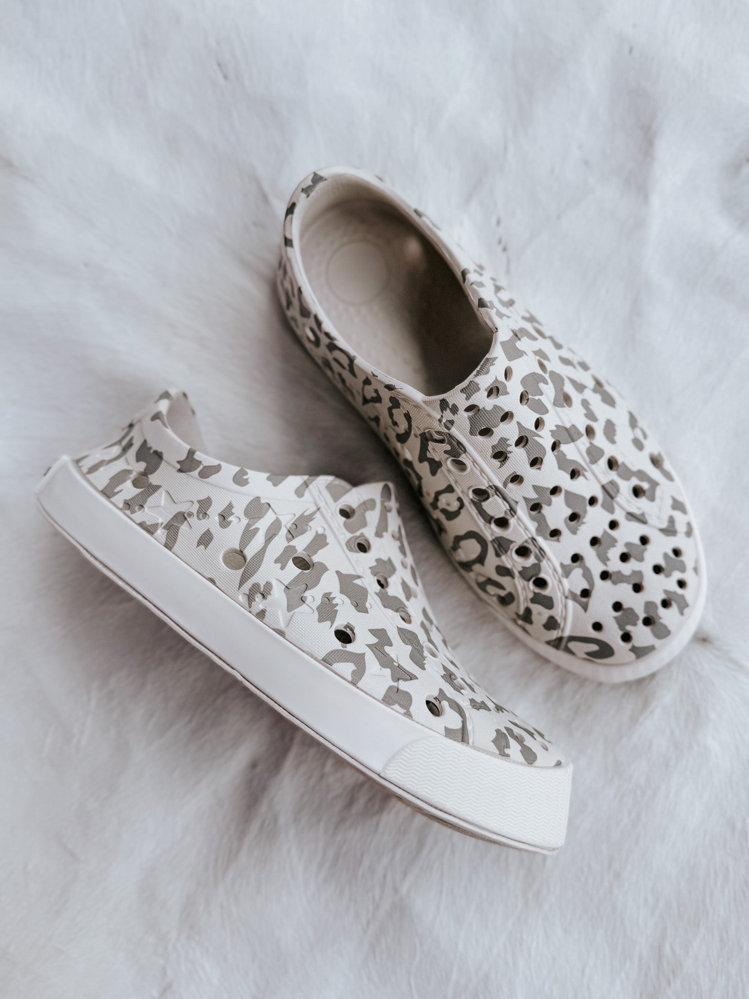 ShooShoos Toddler Waterproof Sneakers - Lion King