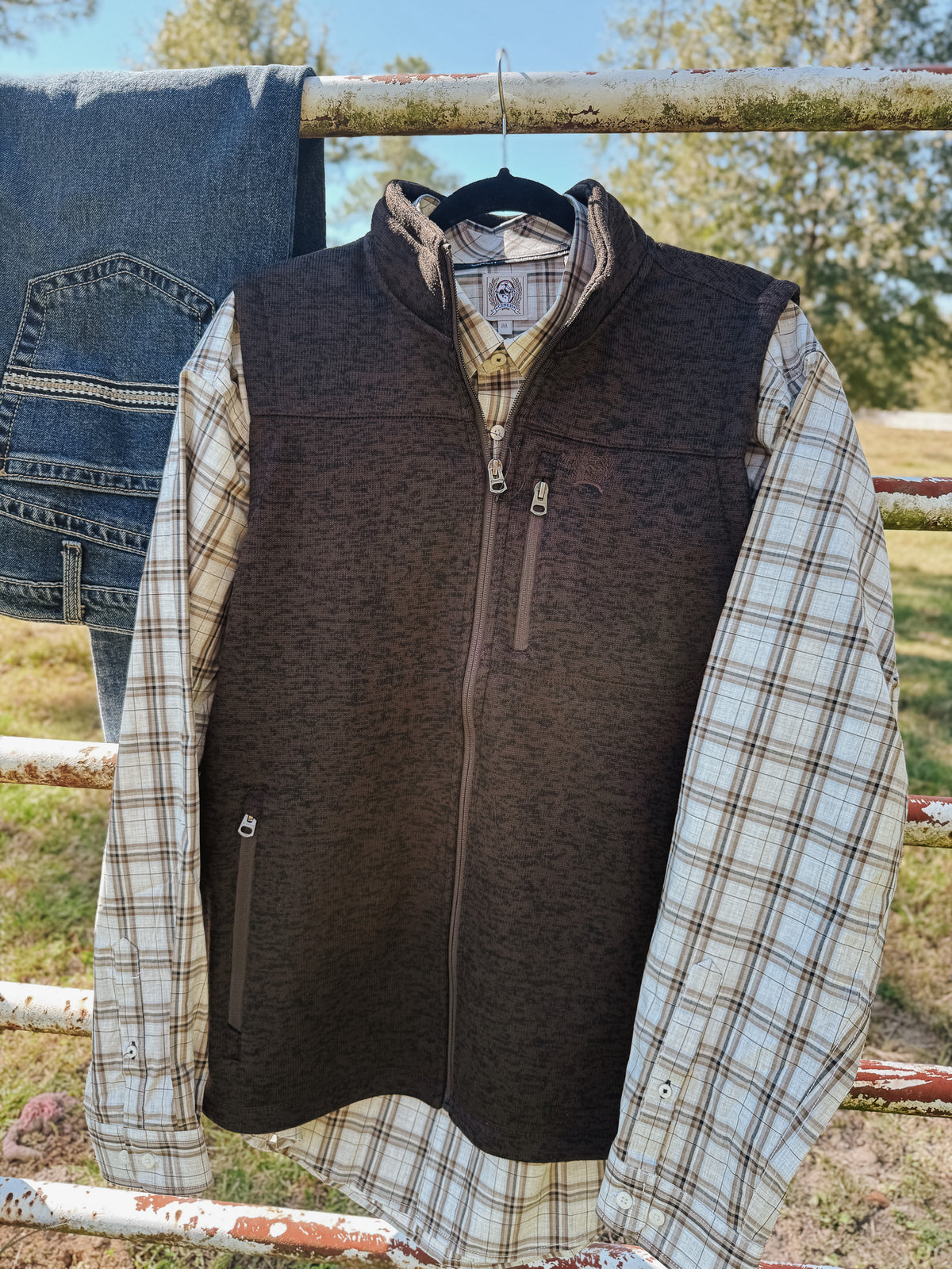 Cinch | Men Sweater Vest in Brown