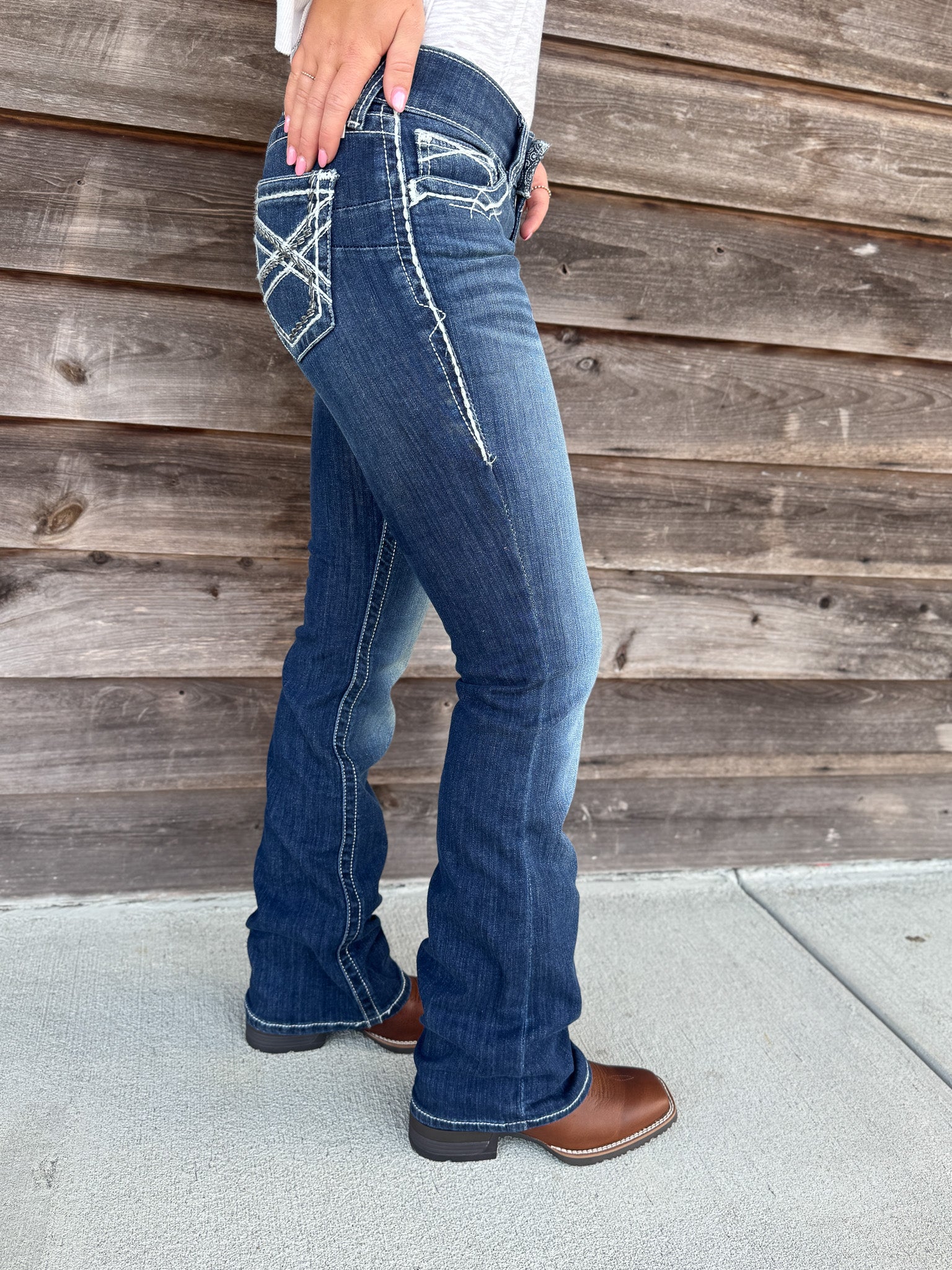 Vaqueros con corte de bota entrelazados elásticos de talle medio Ariat REAL