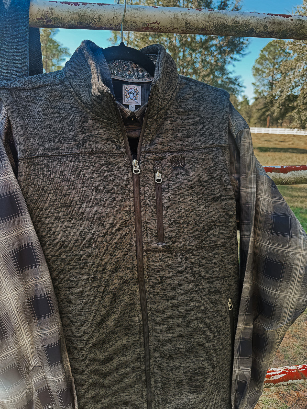 Cinch | Sweater Vest in Charcoal