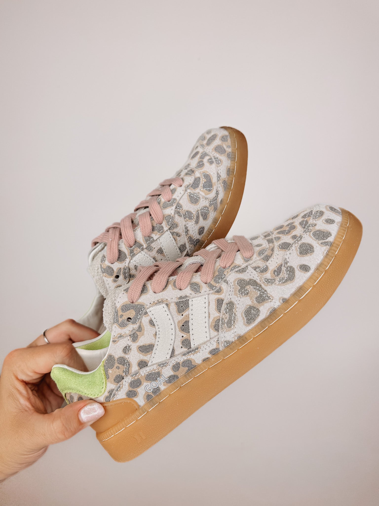 Coolway Women's Goal Sneakers | Light Leo