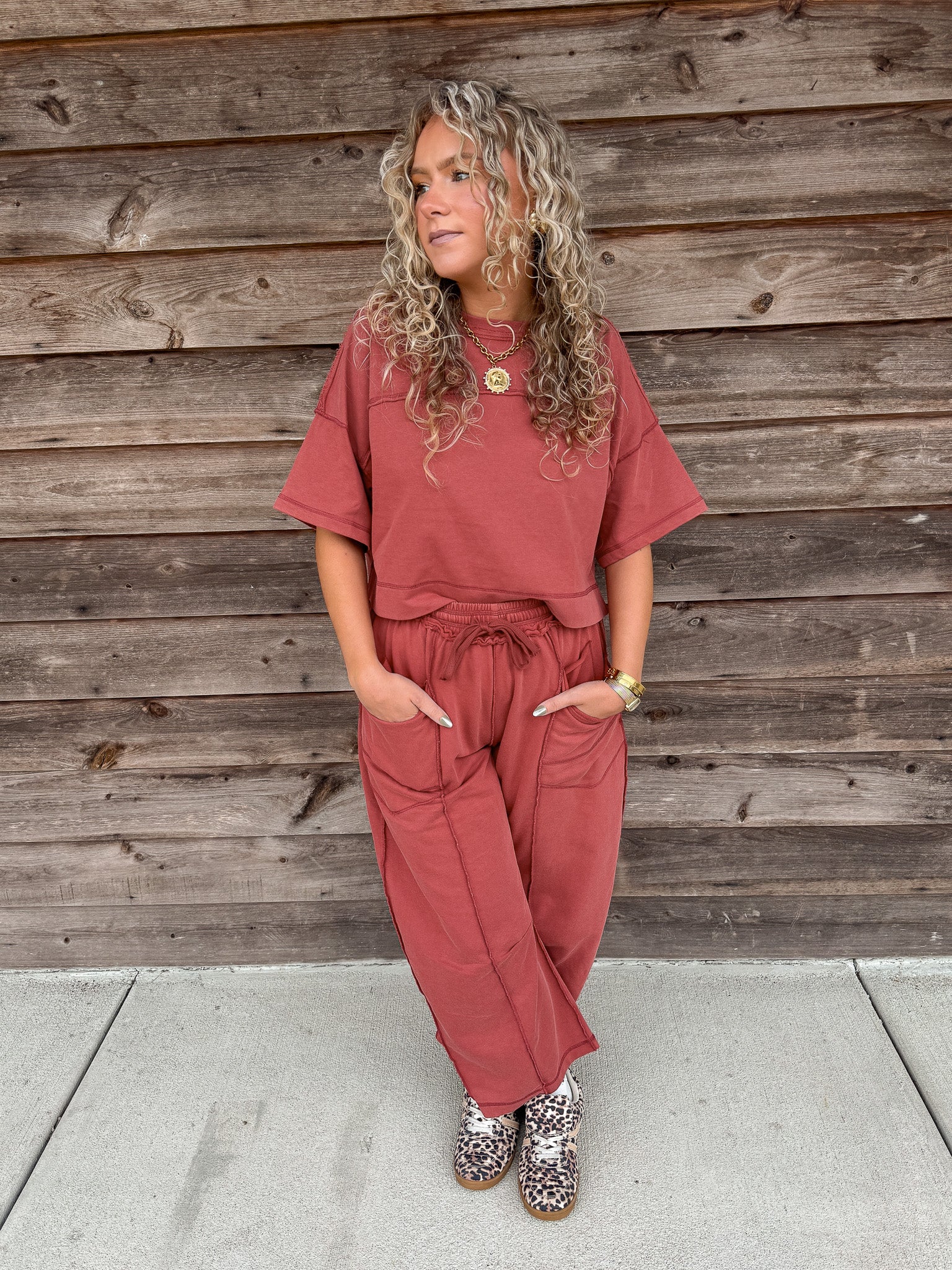 Simple Statement Set in Wine
