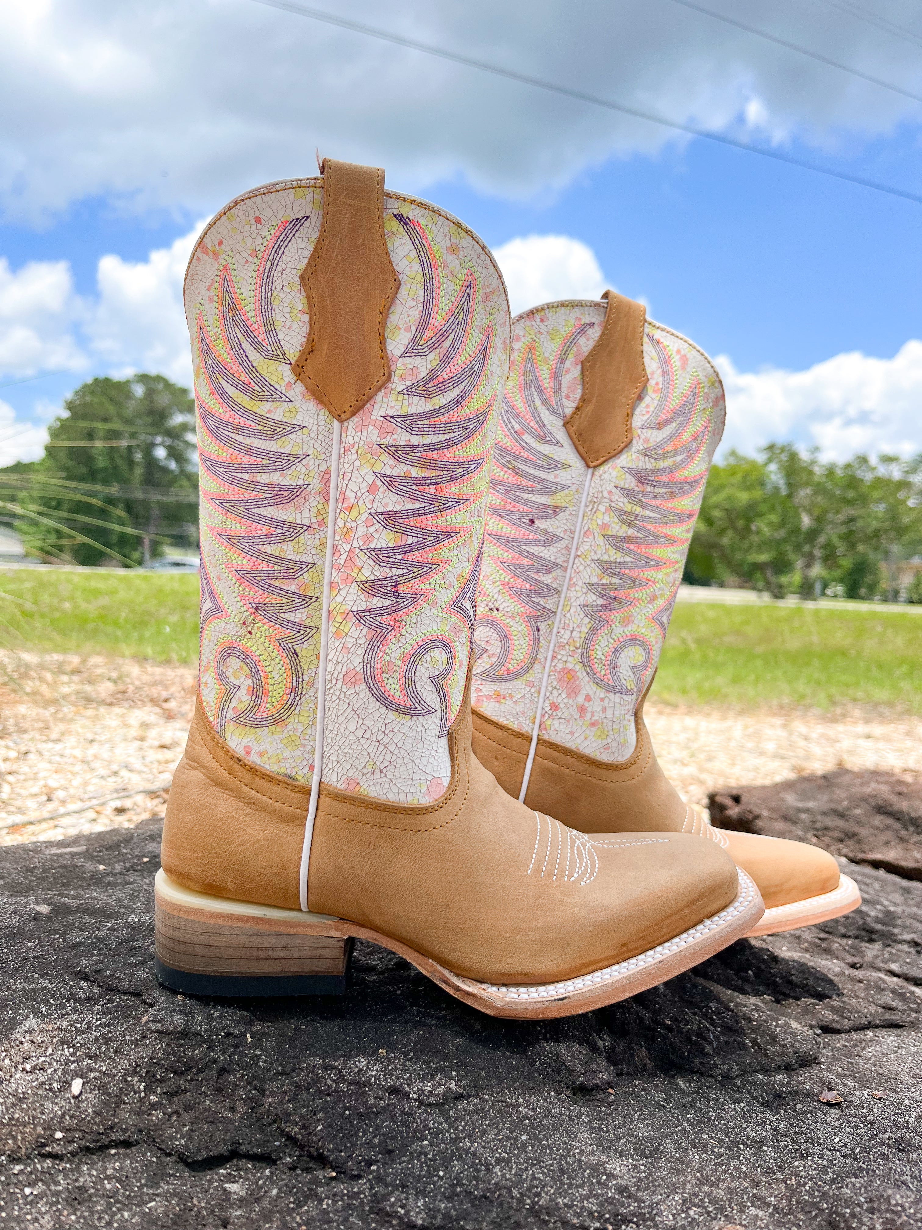 Youth Circle G Tan White Embroidery Square Toe Boots