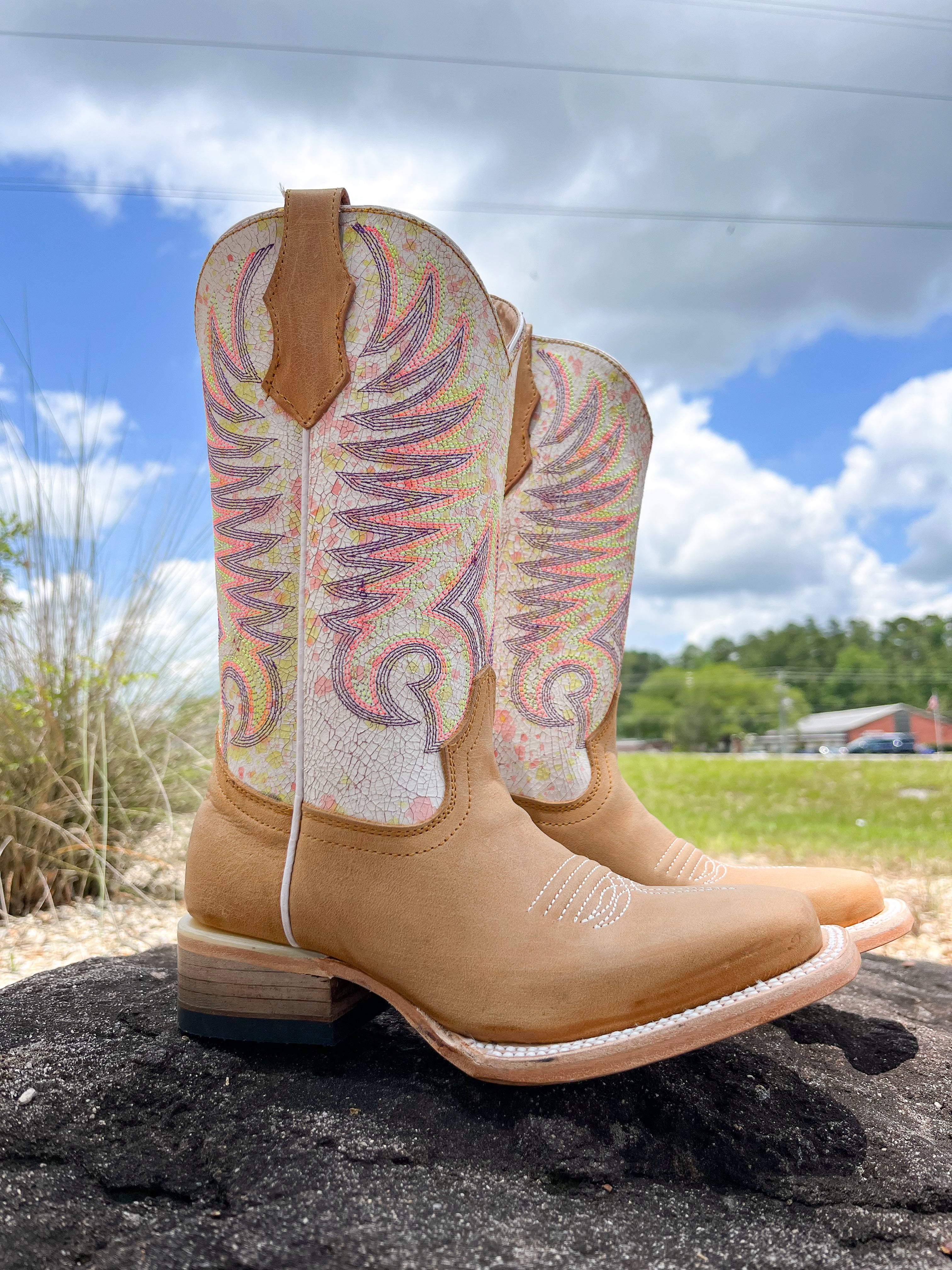 Youth Circle G Tan White Embroidery Square Toe Boots