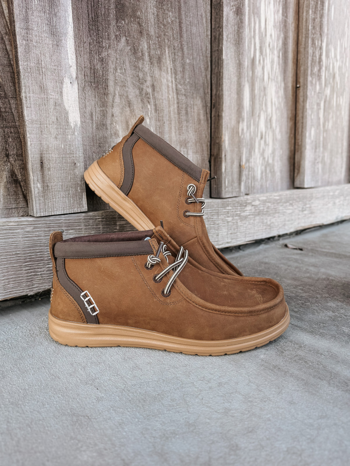 Men's Hey Dude Wally Mid GripR Classic in Leather Cognac