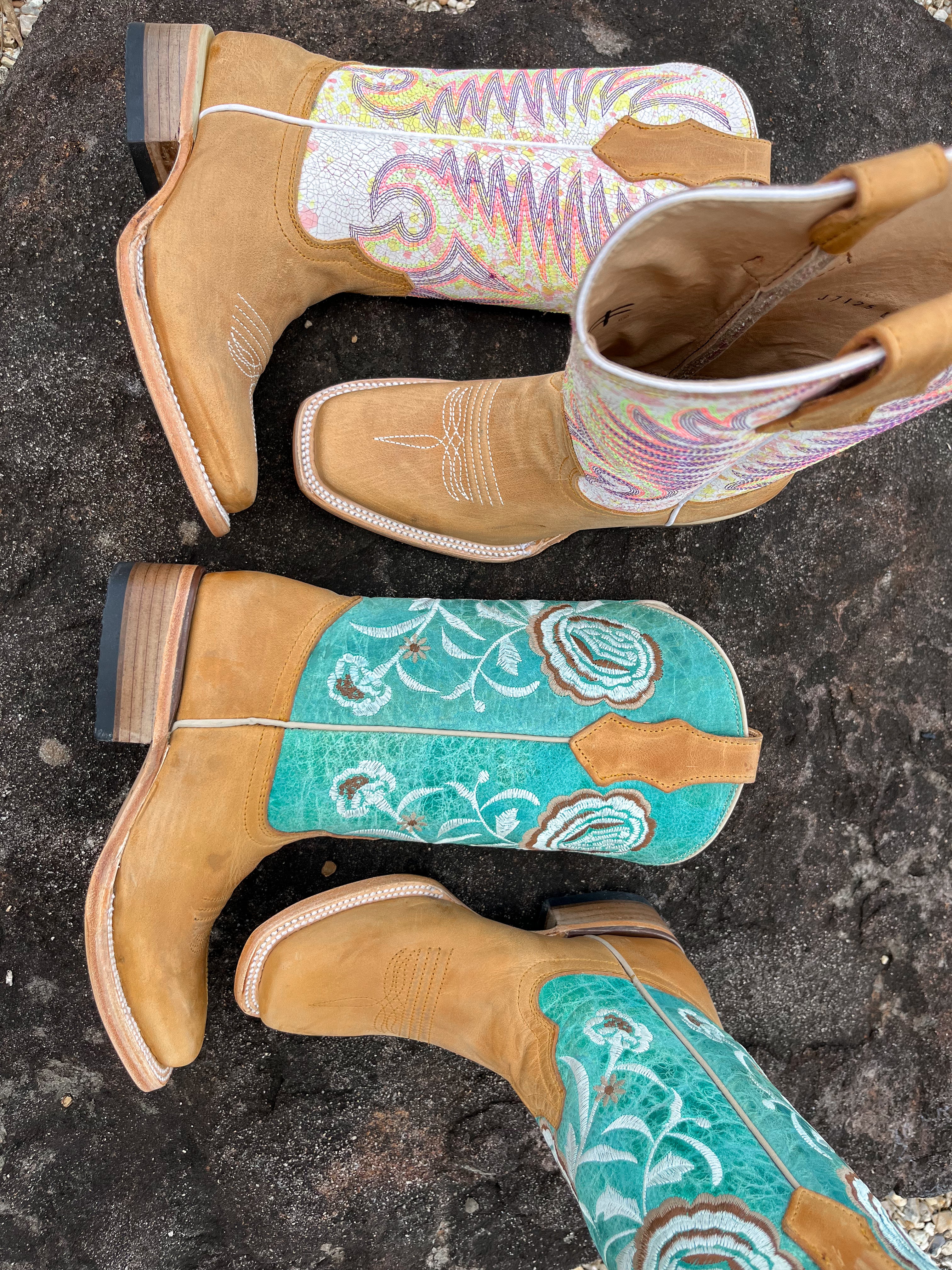 Youth Circle G Tan White Embroidery Square Toe Boots